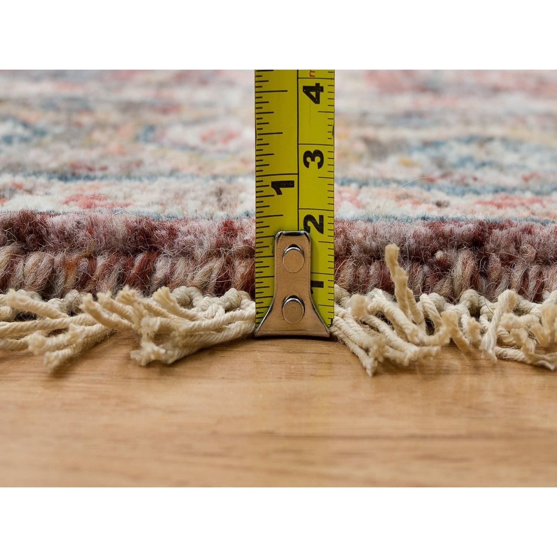 6'x6' Sangria Red Hand Knotted Pure Wool Heris Revival Round Oriental Rug (Wolle) im Angebot