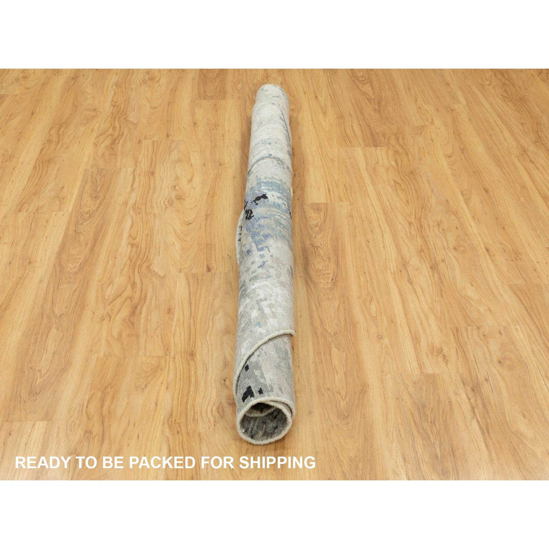 Contemporary 6'x6' Silver Blue Wool & Silk Modern Abstract Design Hand Knotted Rug For Sale