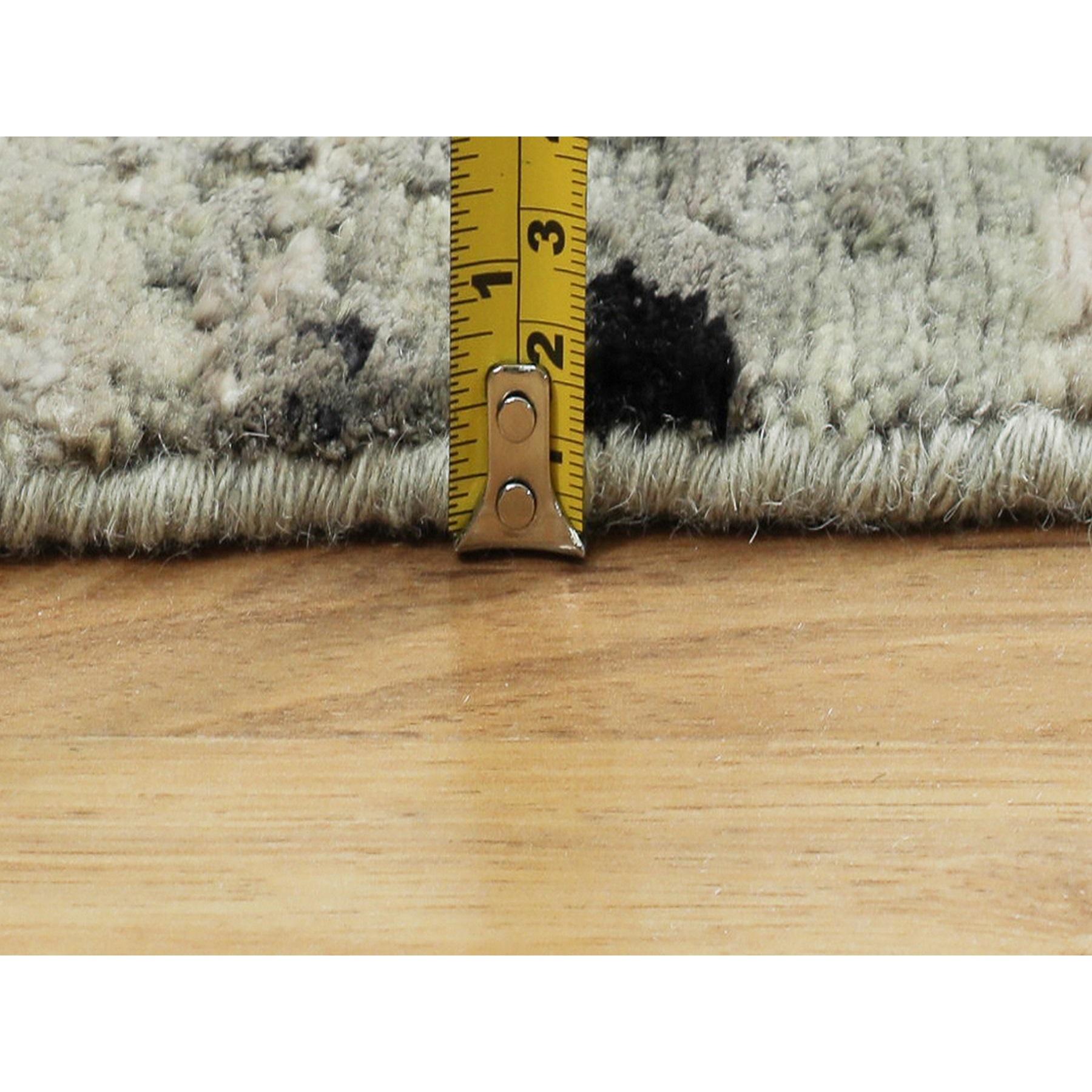 6'x6' Silver Blue Wool & Silk Modern Abstract Design Hand Knotted Rug For Sale 1