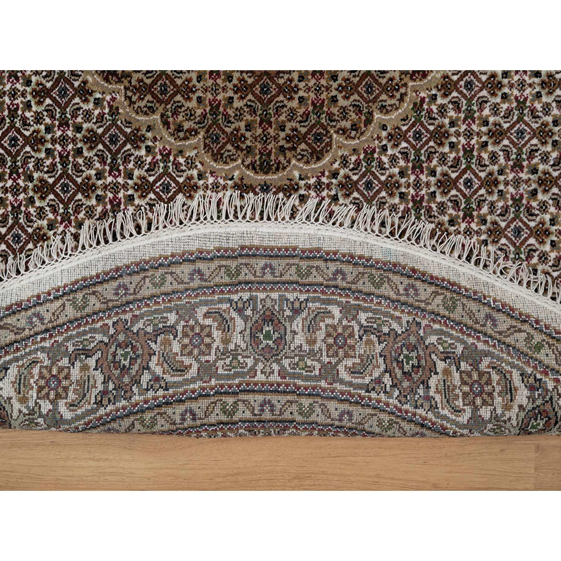 Medieval 6'x6' White Pure Wool Tabriz Mahi with Fish Design Hand Knotted Round Rug For Sale