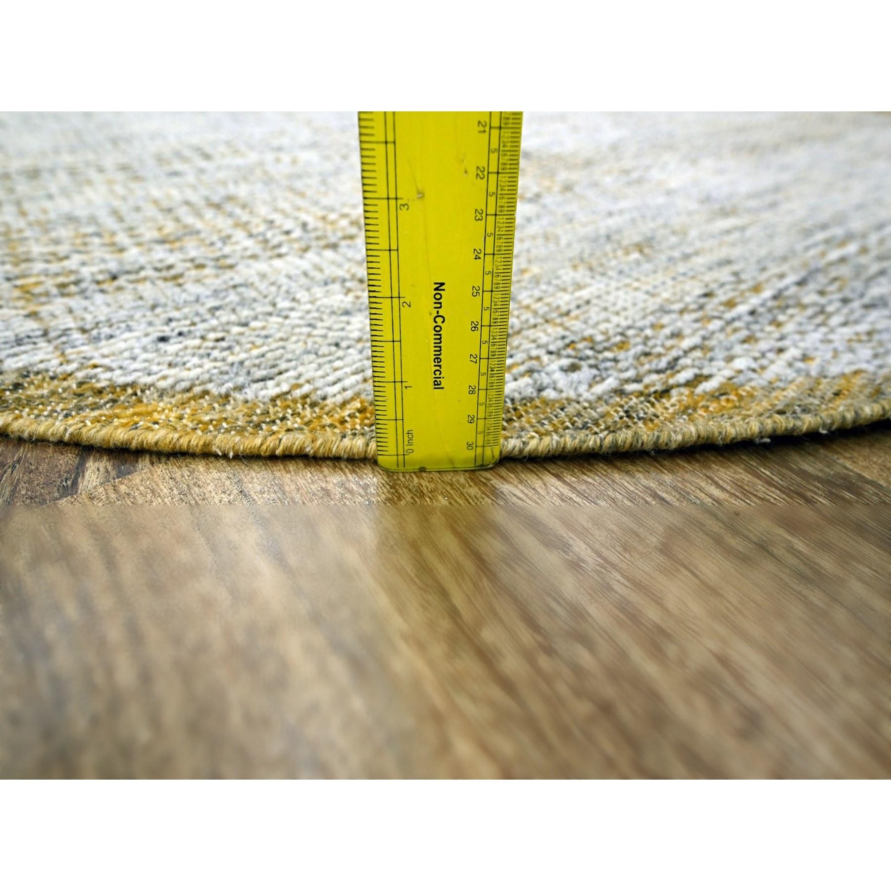 Hand-Knotted 6'x6' Yellow Hand Knotted Oxidized & Distressed Grass Design Wool Round Rug For Sale
