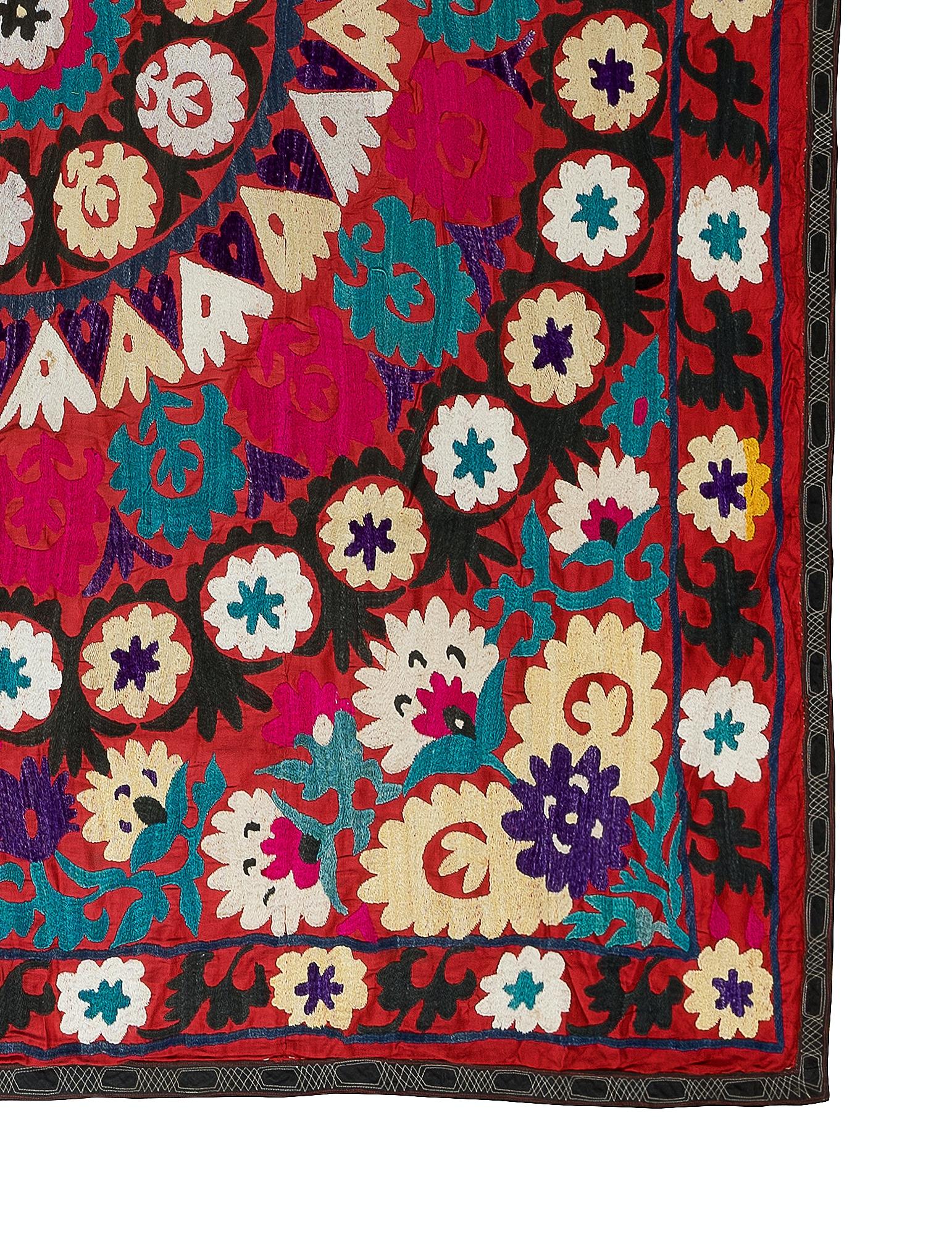6x7 Ft Vintage Silk Embroidery Bed Cover, Suzani Wall Hanging, Red Tablecloth In Good Condition For Sale In Spring Valley, NY