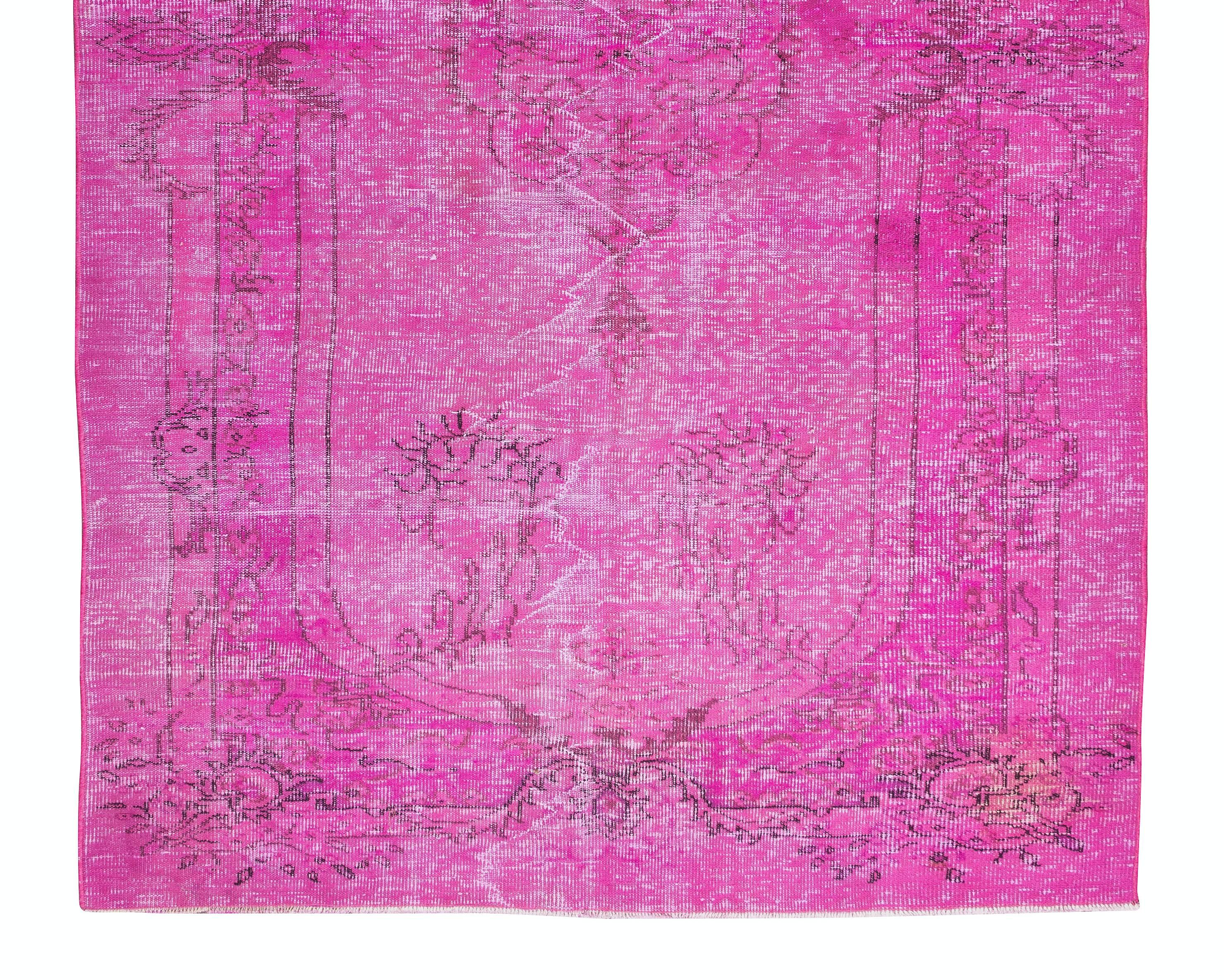 Modern Home Decor Pink Carpet, Hand Knotted Anatolian Vintage Area Rug In Good Condition In Philadelphia, PA