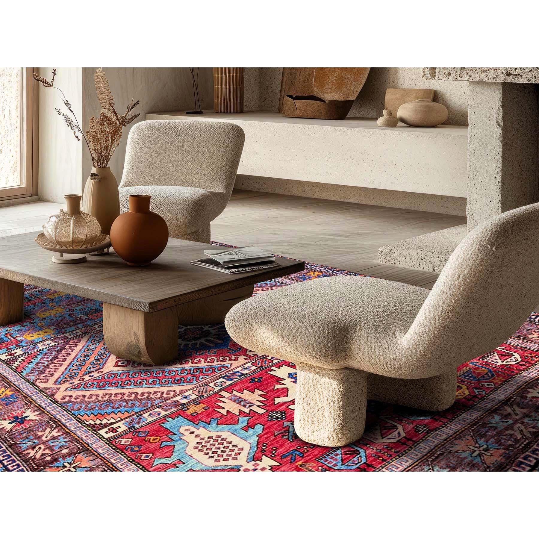 Bunt, afghanischer Ersari mit türkischem Knoten, kaukasisches Design Revival, antike Vogelfiguren, Pflanzenfarben, dicht gewebt, handgeknüpft, weiche und glänzende Wolle, Orientteppich
Primäre MATERIALIEN: Wolle
Latex: Kein Flor 
Höhe: 0,25