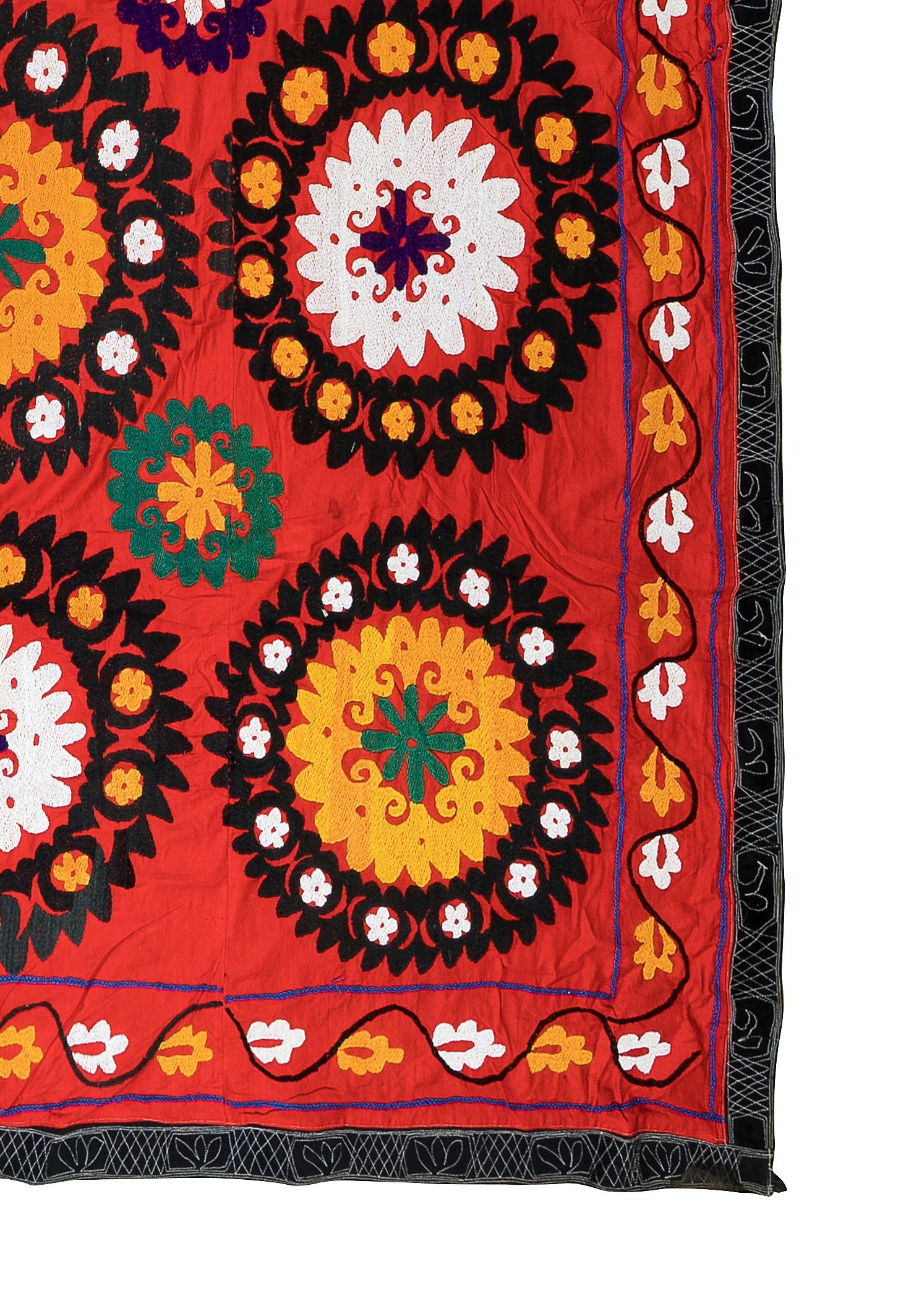6x7.7 ft Silk Embroidery Suzani Bedspread, Vintage Wall Hanging, Red Tapestry In Good Condition For Sale In Spring Valley, NY