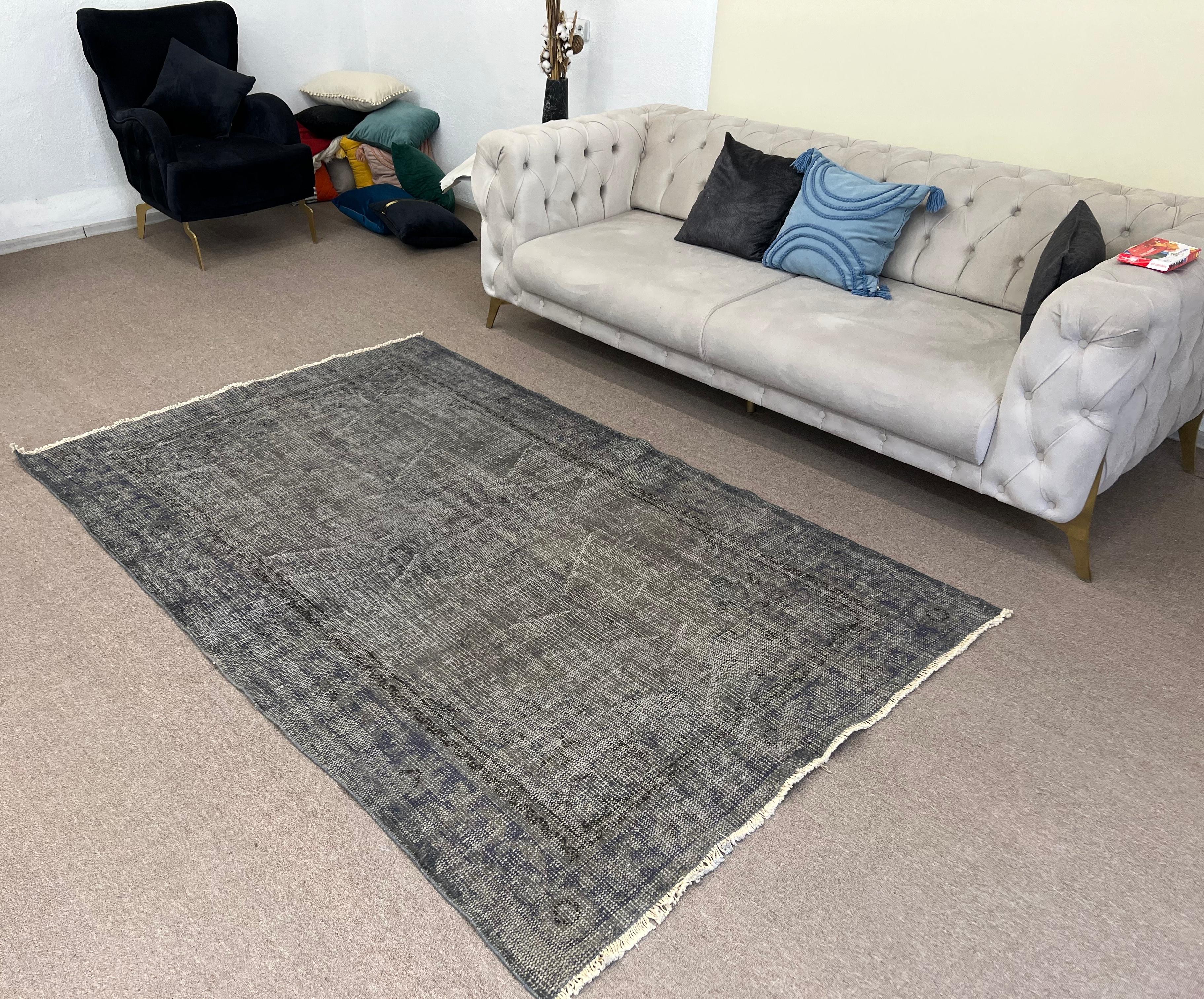 6x7.8 Ft Vintage Handmade Turkish Area Rug in Gray & Brown for Modern Interiors For Sale 2