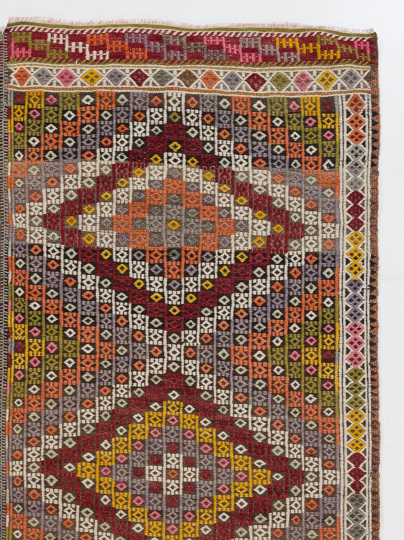 Turc Tapis Kilim turc Jijim multicolore tissé à la main de 6 x 8 pieds. Tapis vintage à design géométrique en vente
