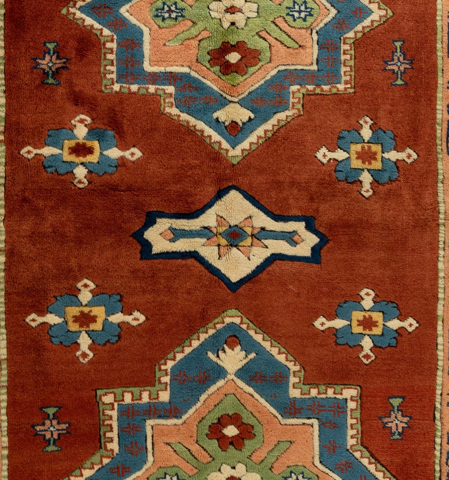 Contemporary 6x8 Ft New Hand Made Turkish Area Rug in Red & Beige. All Wool, Soft Medium Pile For Sale