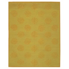 Tappeto moderno in lana a trama piatta 6x8, giallo, con motivi geometrici e rosette stilizzate in stile kilim