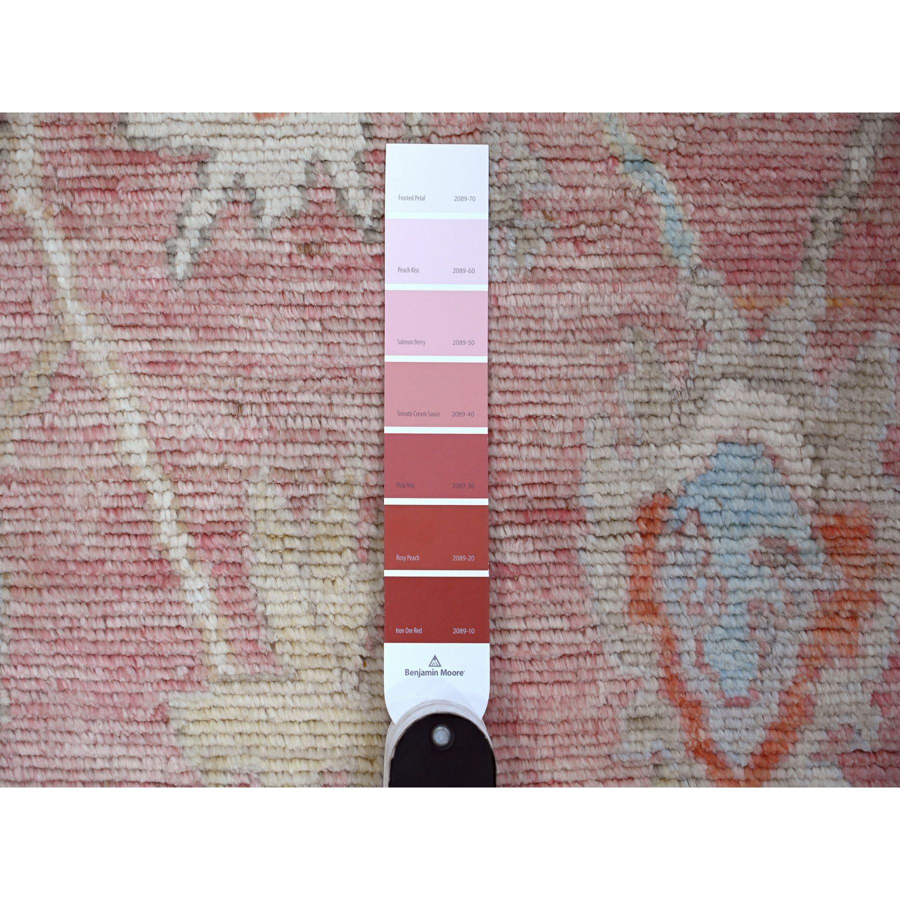 Afghano Tappeto orientale Candy Pink Afghan Angora Oushak Wool Weft in vendita