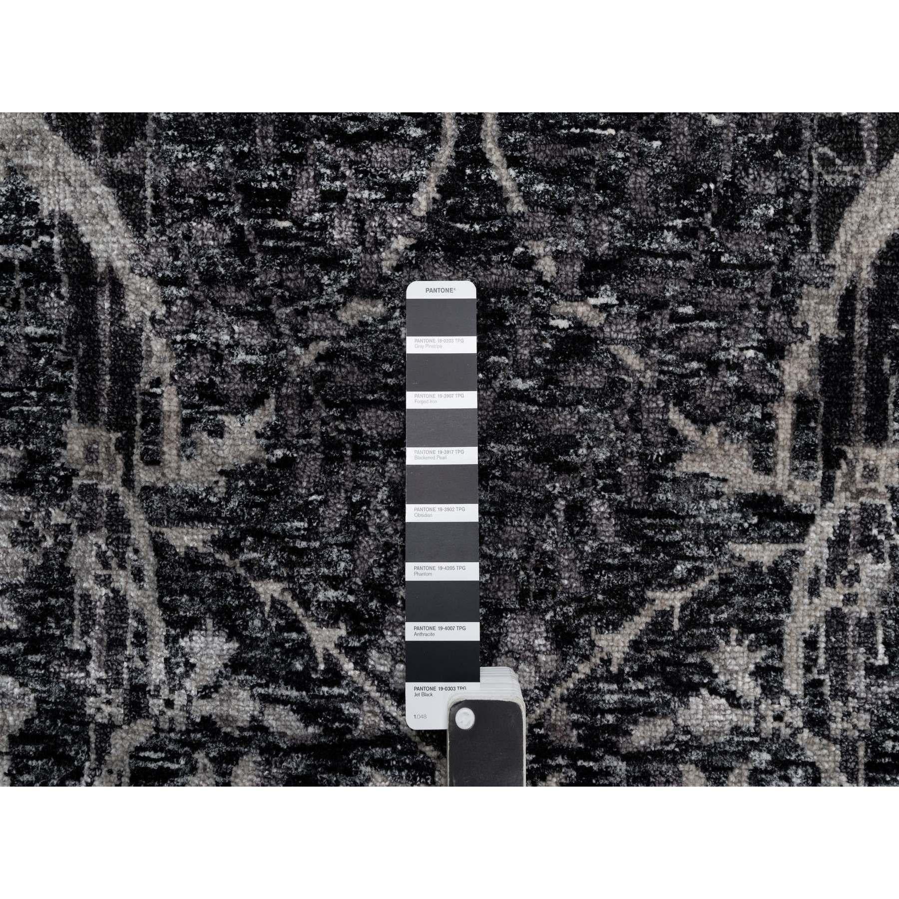 Contemporary 6'x8'10