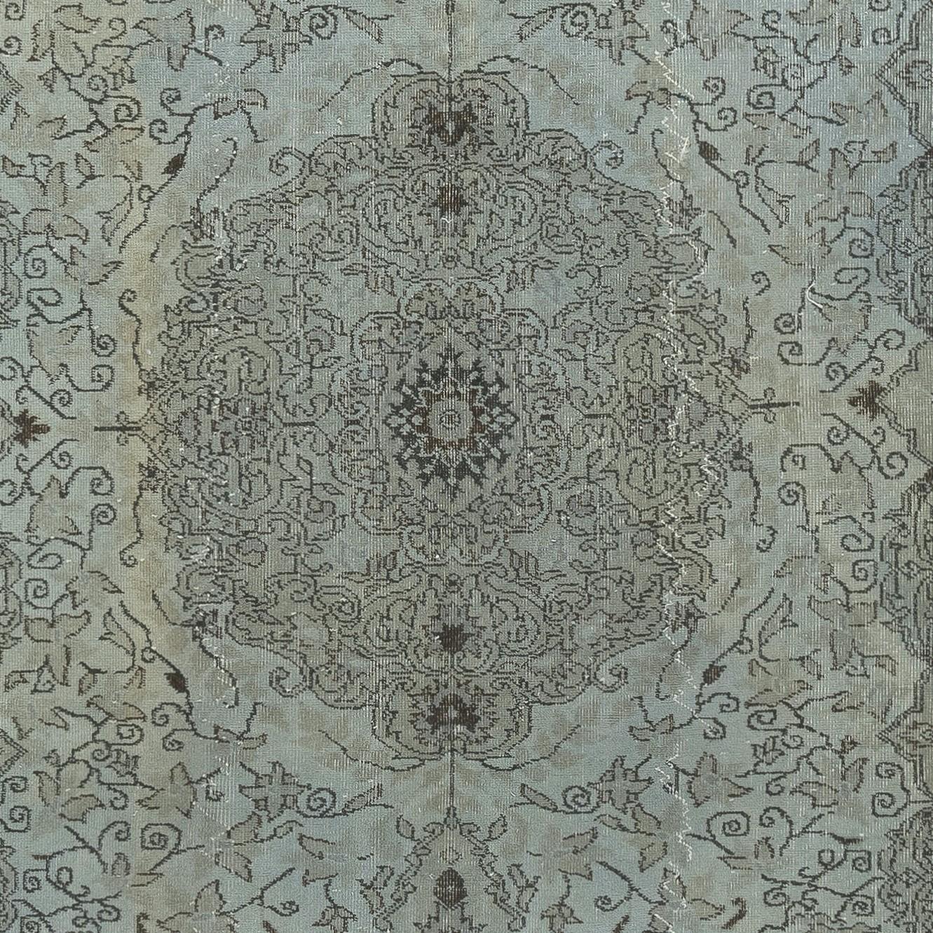 6x8.3 Ft Modern Light Area Rug in Blau, handgewebt und handgeknüpft in der Türkei (Handgeknüpft) im Angebot
