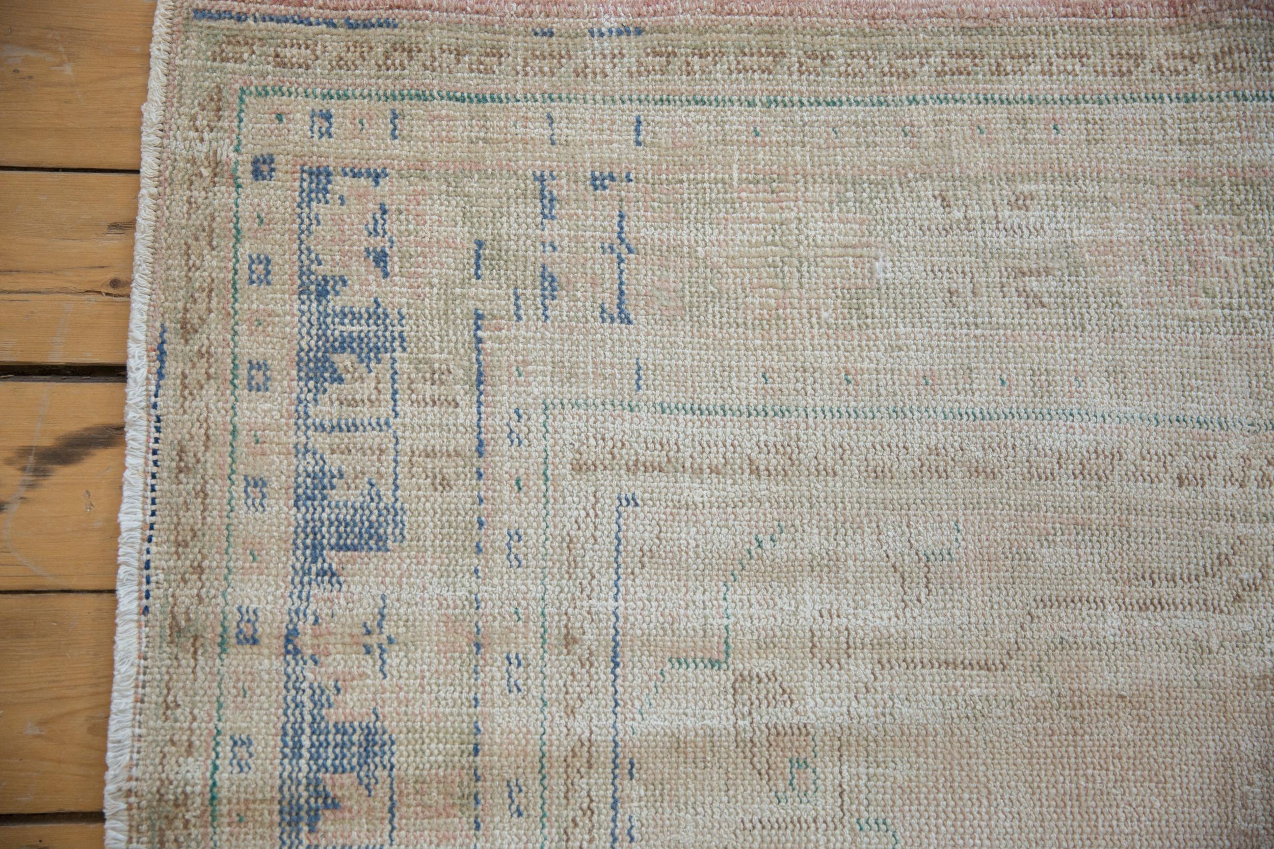 Vintage Distressed Oushak Teppich (Türkisch) im Angebot