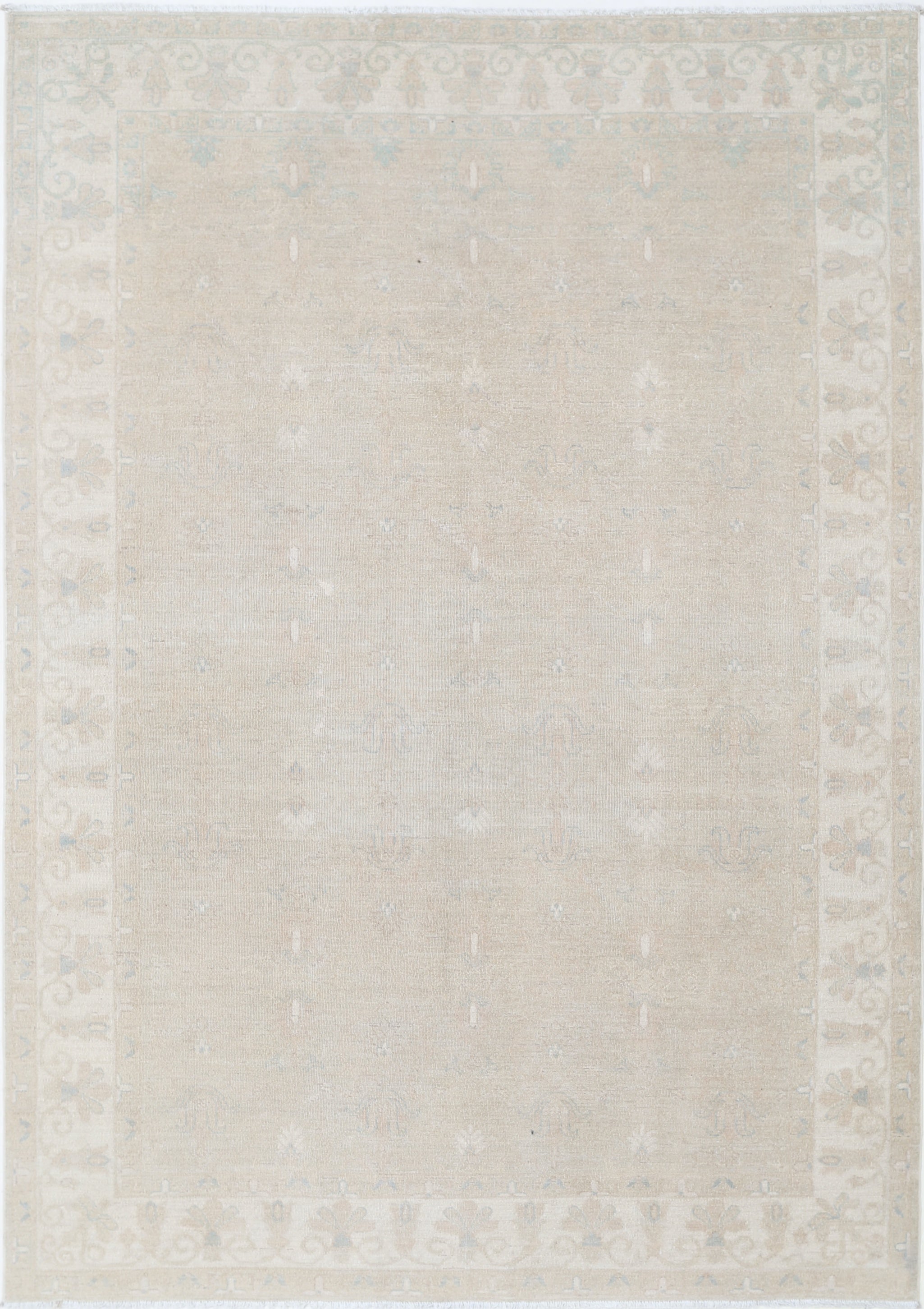 6x8.6 ft Handknotted Beige Area Rug for Dining Room and Living Room. 100% Wool For Sale