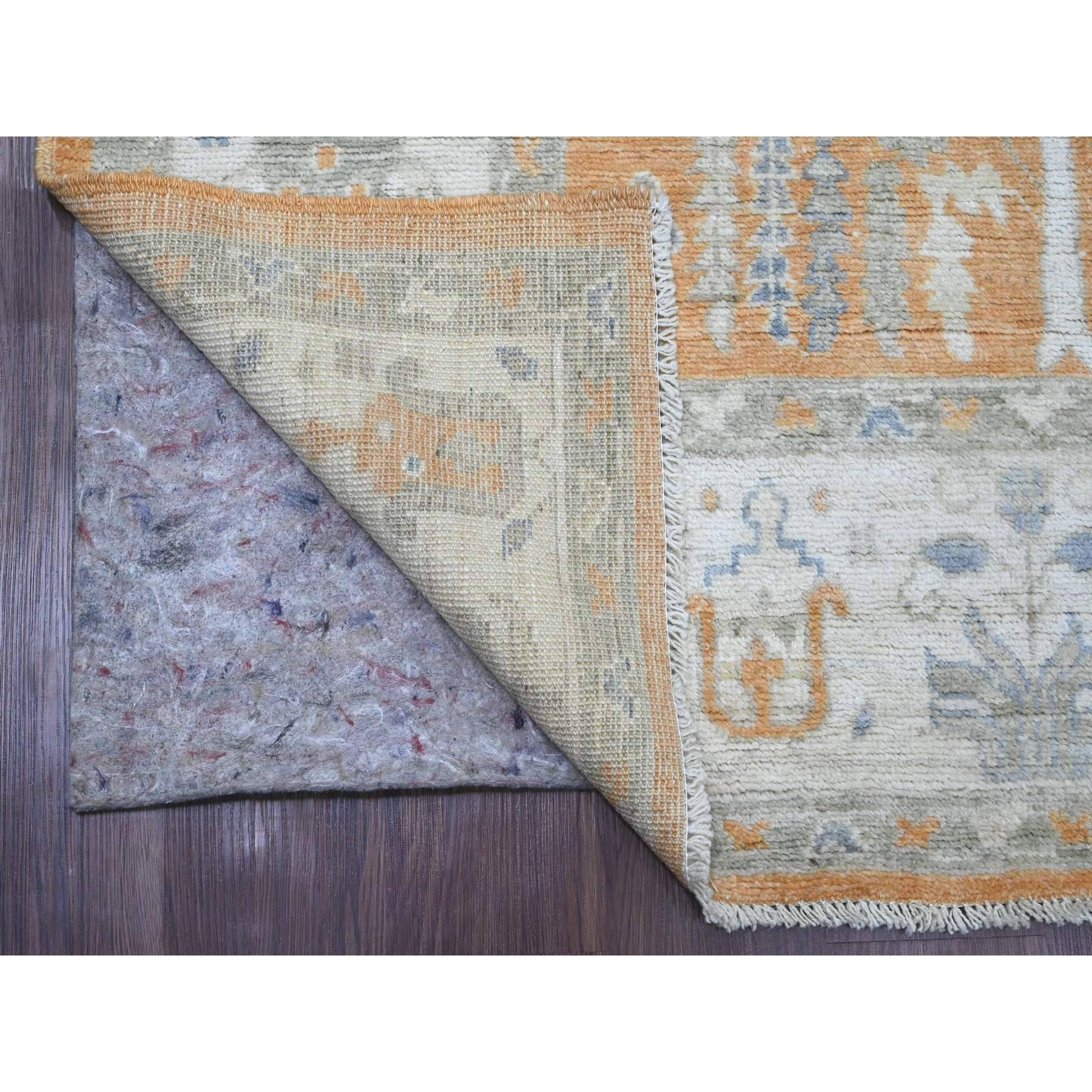 Kupferbraun, Afghanischer Angora Oushak mit Zypressen- und Weidenbaummuster, Handgeknüpft, Pflanzenfarben, 100% Wolle, Orientteppich
Primäre MATERIALIEN: Wolle
Latex: Kein Flor 
Höhe: 0,25 Zoll
Stil: Transitional
Grundfarbe: Braun
Sekundäre Farben: