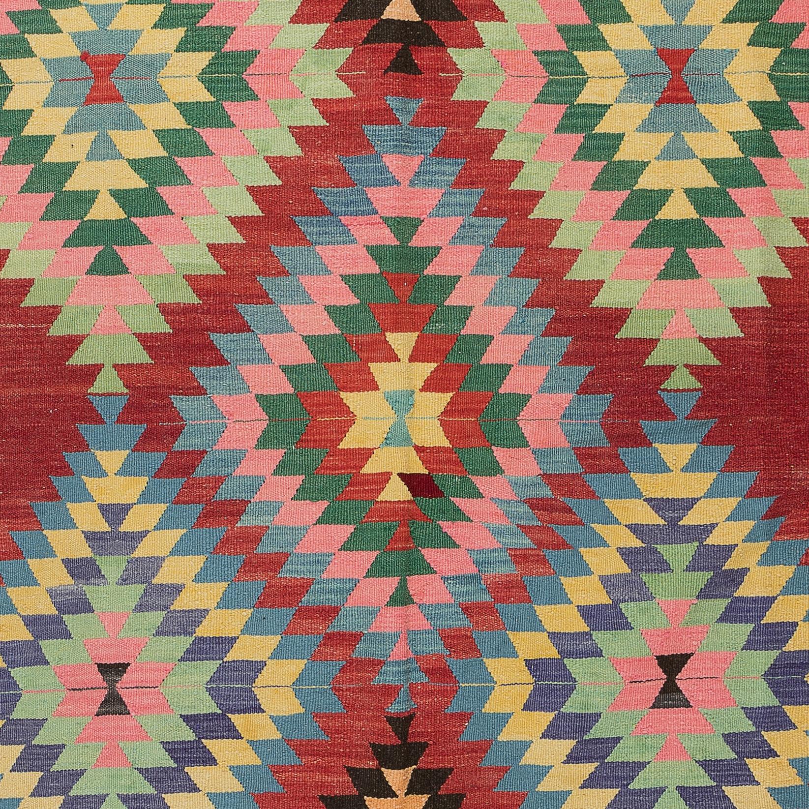 6x8.7 Ft Vintage Handgefertigter türkischer Kelim-Teppich aus Wolle in Rot mit geometrischem Design (Handgewebt) im Angebot