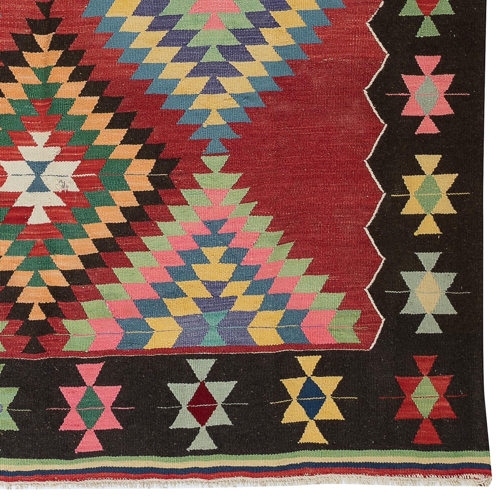 6x8.7 Ft Vintage Handgefertigter türkischer Kelim-Teppich aus Wolle in Rot mit geometrischem Design im Zustand „Gut“ im Angebot in Spring Valley, NY