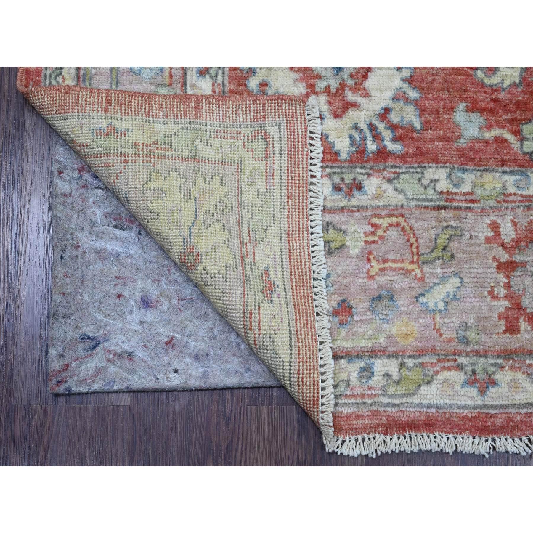 Rosso cremisi, Tappeto afgano d'angora Oushak con motivo floreale, annodato a mano, tinture vegetali, 100% lana, Tappeto orientale
Materiali primari: Lana
Lattice: No Pile 
altezza: 0,25 pollici
Stile: Di transizione
Colore primario: Rosso
Colori