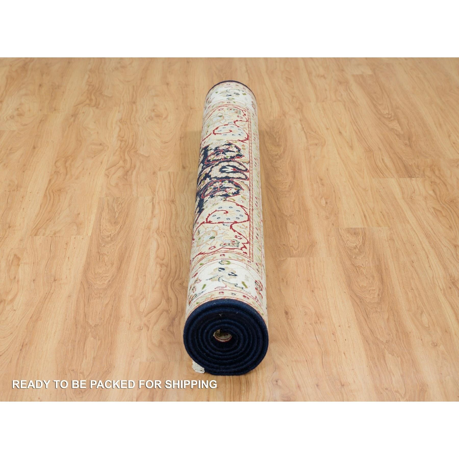 Alfombra de lana anudada a mano 250 KPSI de 6'x9' Azul Nain con diseño de medallón central en venta 2
