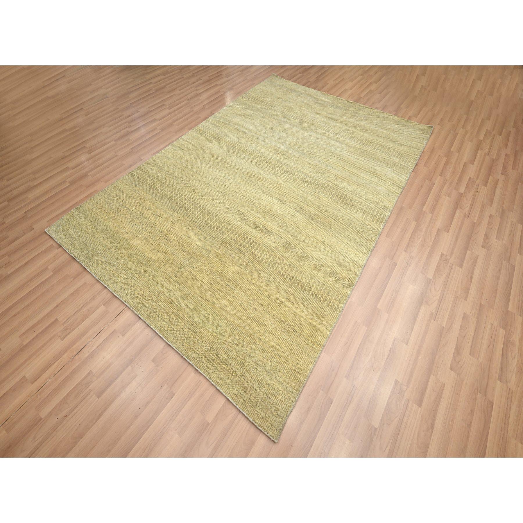 Indian 6'x9' Brown Denser Weave Modern Grass Design Hand Knotted Wool & Silk Rug For Sale