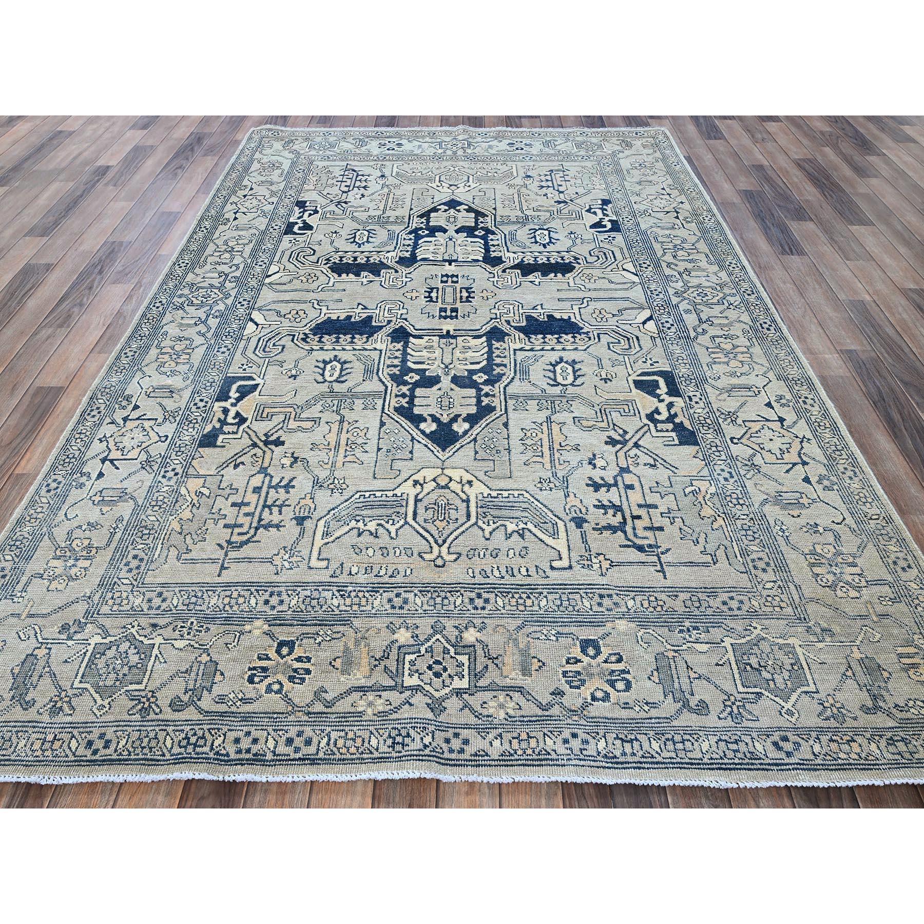 Heriz Serapi 6'x9' Cloud Gray Serapi Heriz Medallion Design 100% Wool Hand Knotsted Rugs (tapis noué à la main) en vente