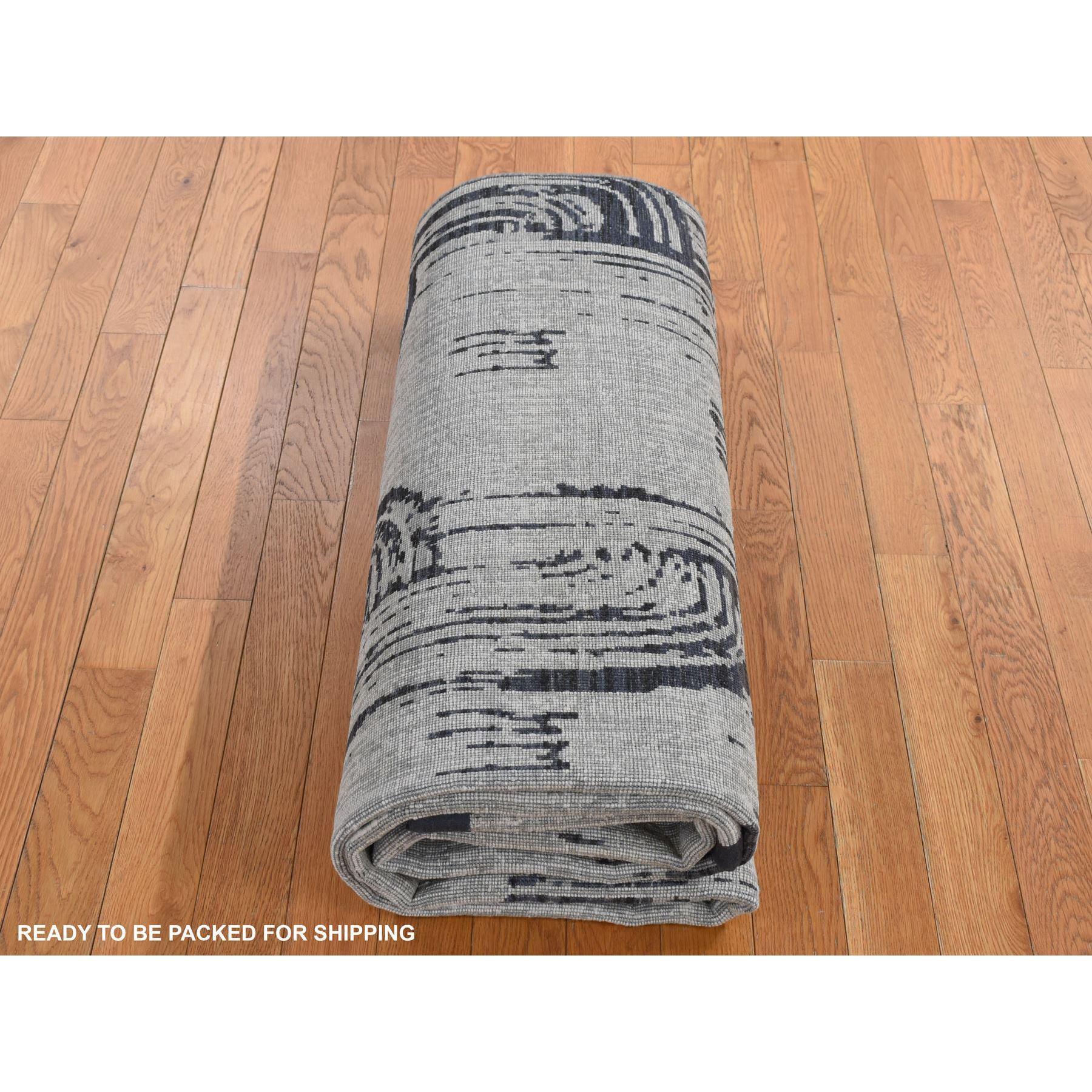 6'x9' Cloud Gray, THE CANE, Pure Silk with Textured Wool, Hand Knotted, Rug For Sale 2