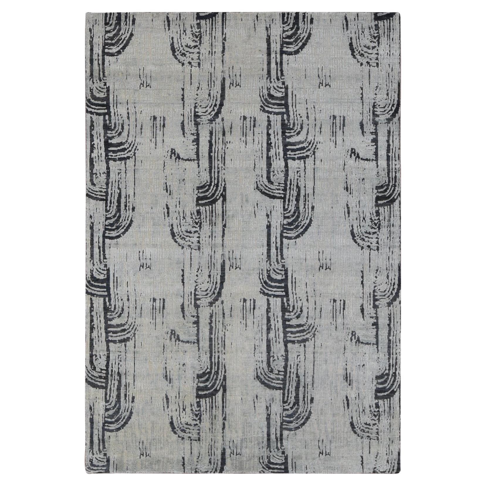 6'x9' Cloud Gray, THE CANE, Pure Silk with Textured Wool, Hand Knotted, Rug For Sale