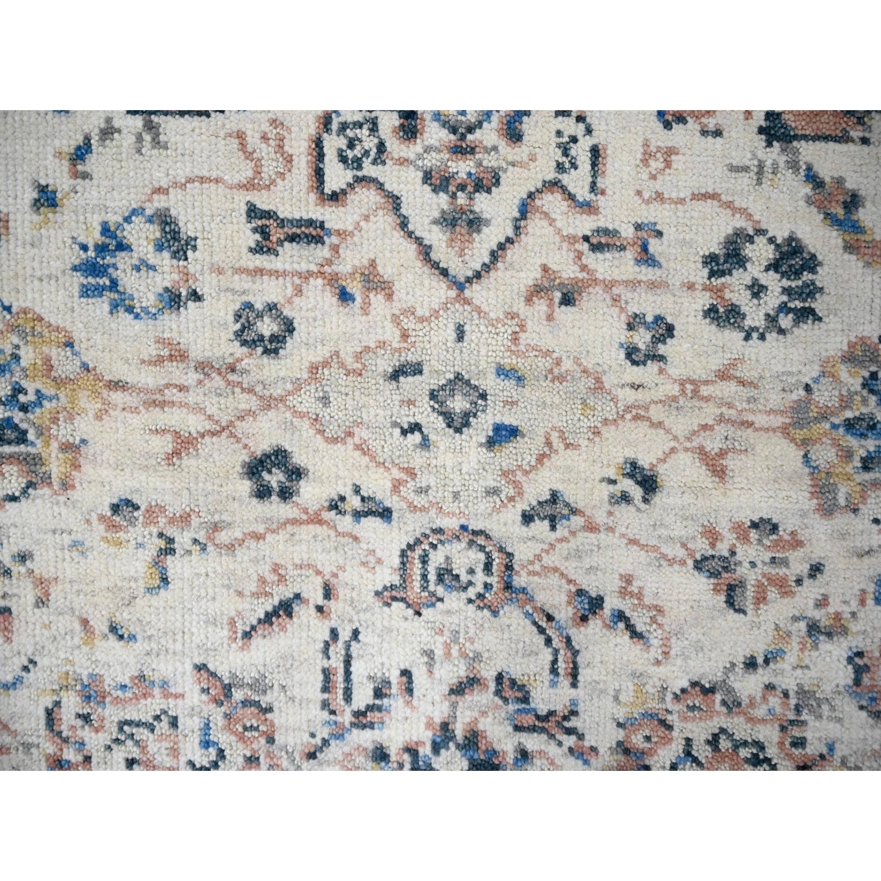 6'x9' Tapis d'Orient Oushak à poils souples en laine nouée à la main, Cream Mahal Design Neuf - En vente à Carlstadt, NJ