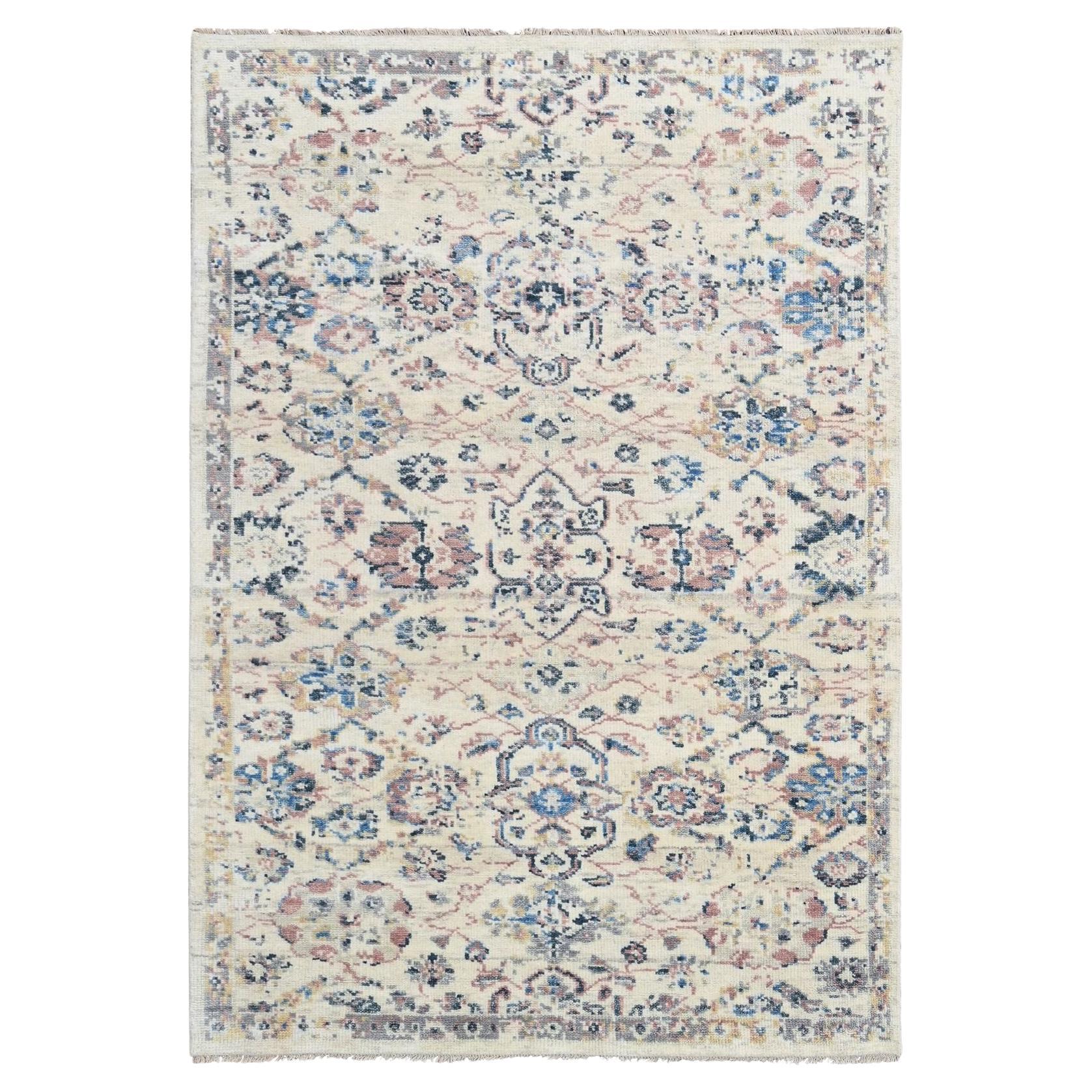 6'x9' Tapis d'Orient Oushak à poils souples en laine nouée à la main, Cream Mahal Design en vente