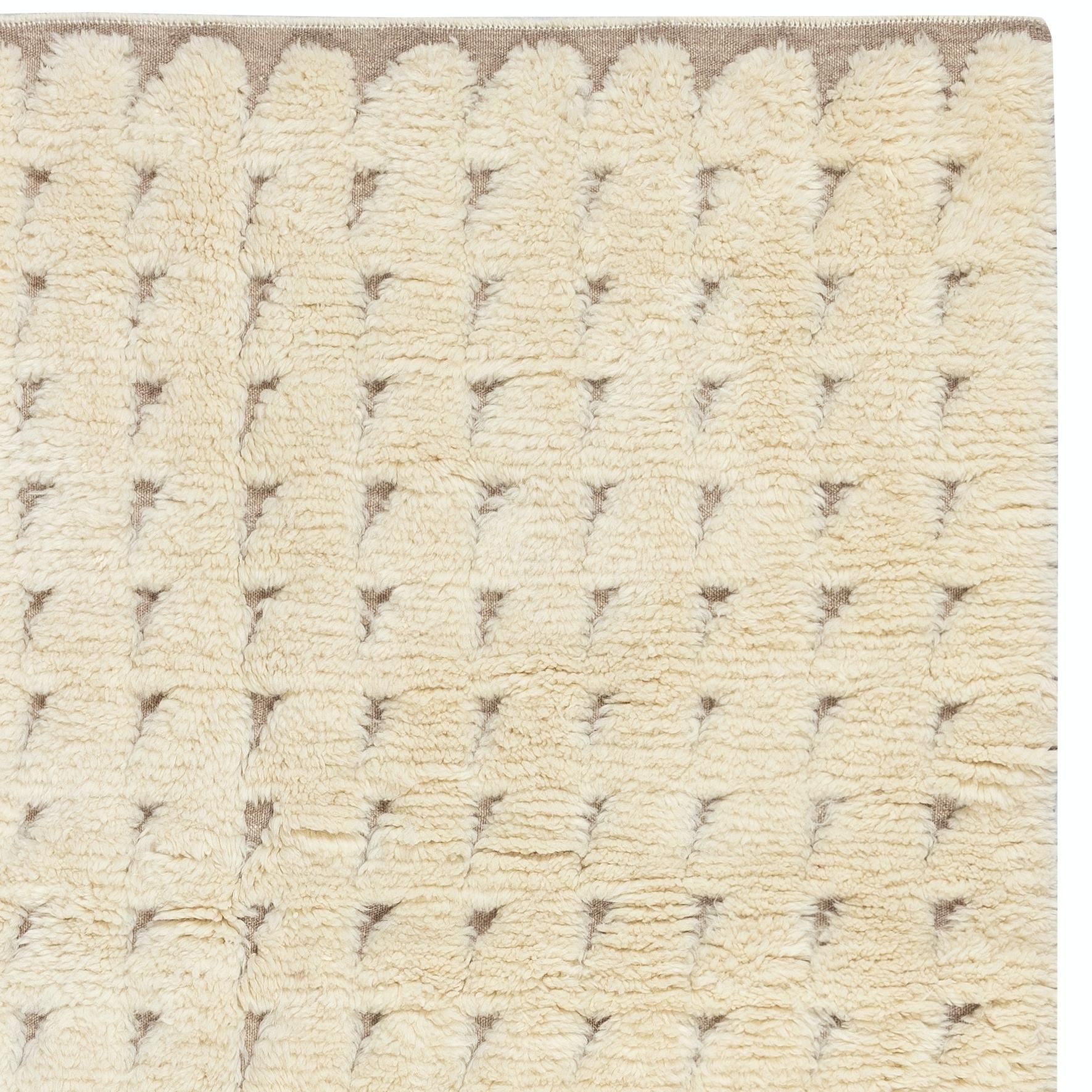 6x9 Fuß handgefertigter Tulu-Teppich aus natürlicher, ungefärbter Wolle. Moderner handgeknüpfter Teppich im Zustand „Neu“ im Angebot in Spring Valley, NY