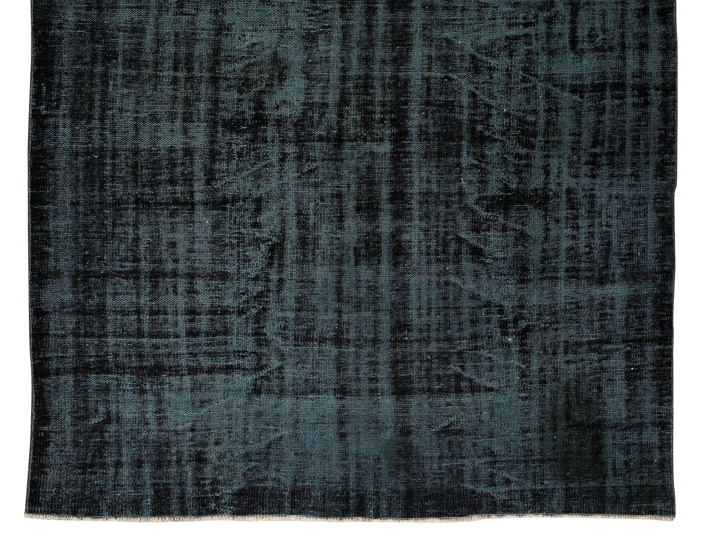 Hand-Knotted 6x9 Ft Handmade Vintage Turkish Area Rug in Plain Black 4 Modern Interiors For Sale