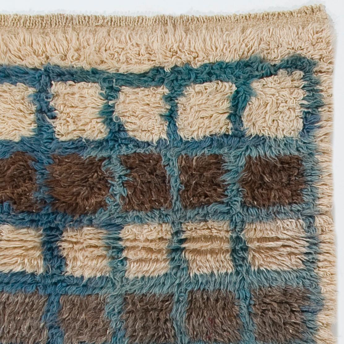 Annodato a mano Tappeto Tulu 6x9 ft in lana a scacchiera fatto a mano. Colori beige, marrone e blu in vendita