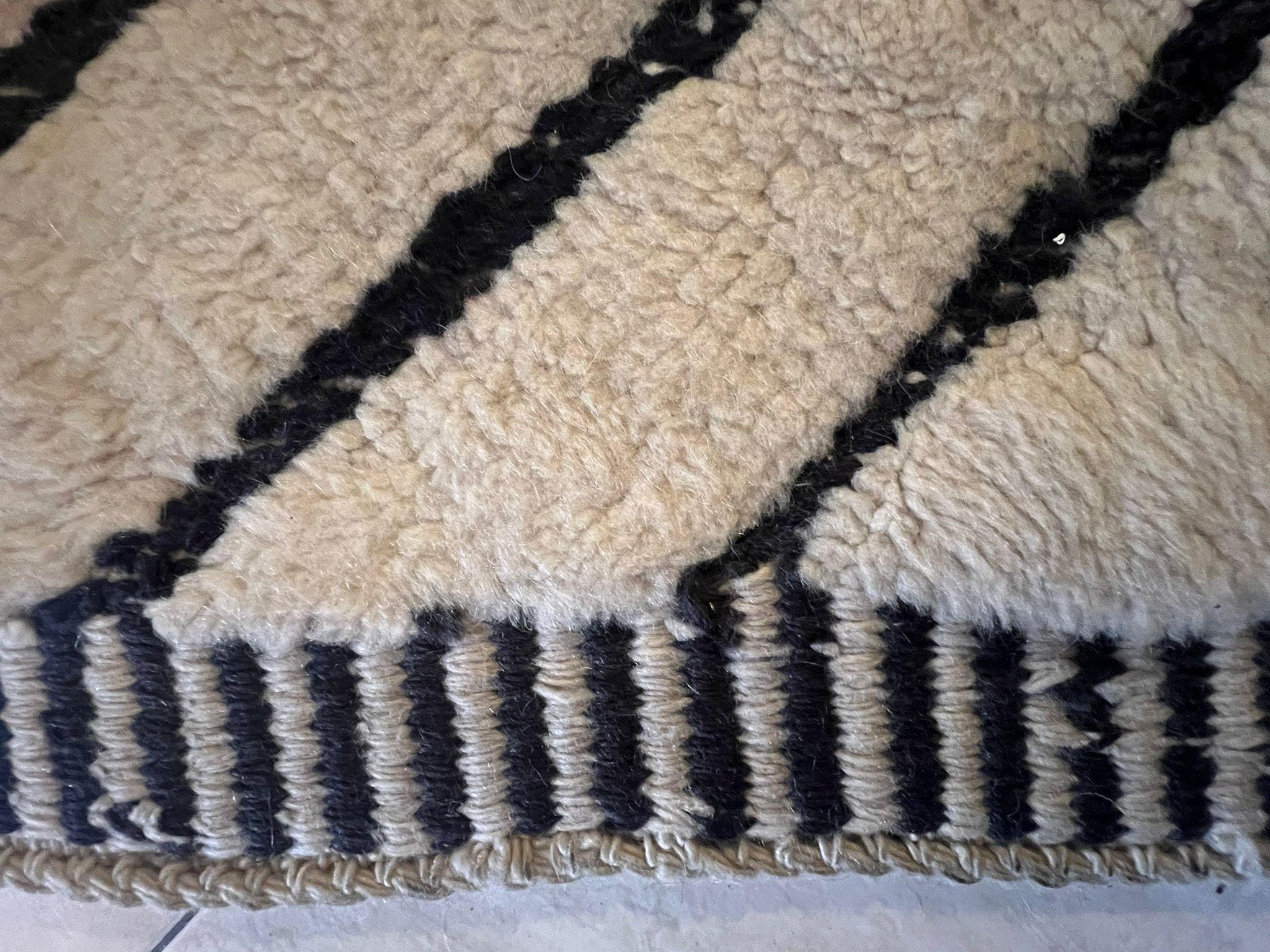 6x9 ft Modern Handmade Moroccan Wool Tulu Rug in Beige, Custom Options Available For Sale 4