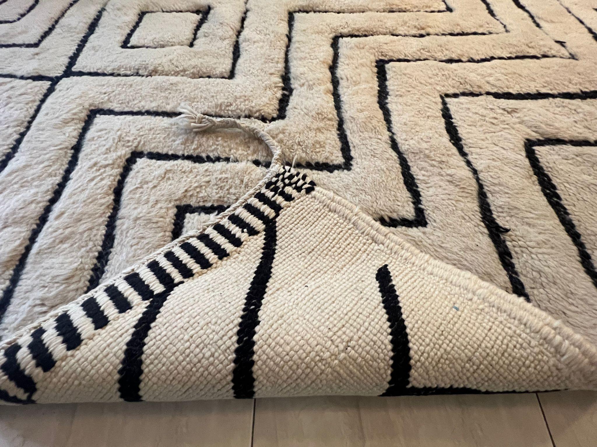 6x9 ft Modern Handmade Moroccan Wool Tulu Rug in Beige, Custom Options Available For Sale 1