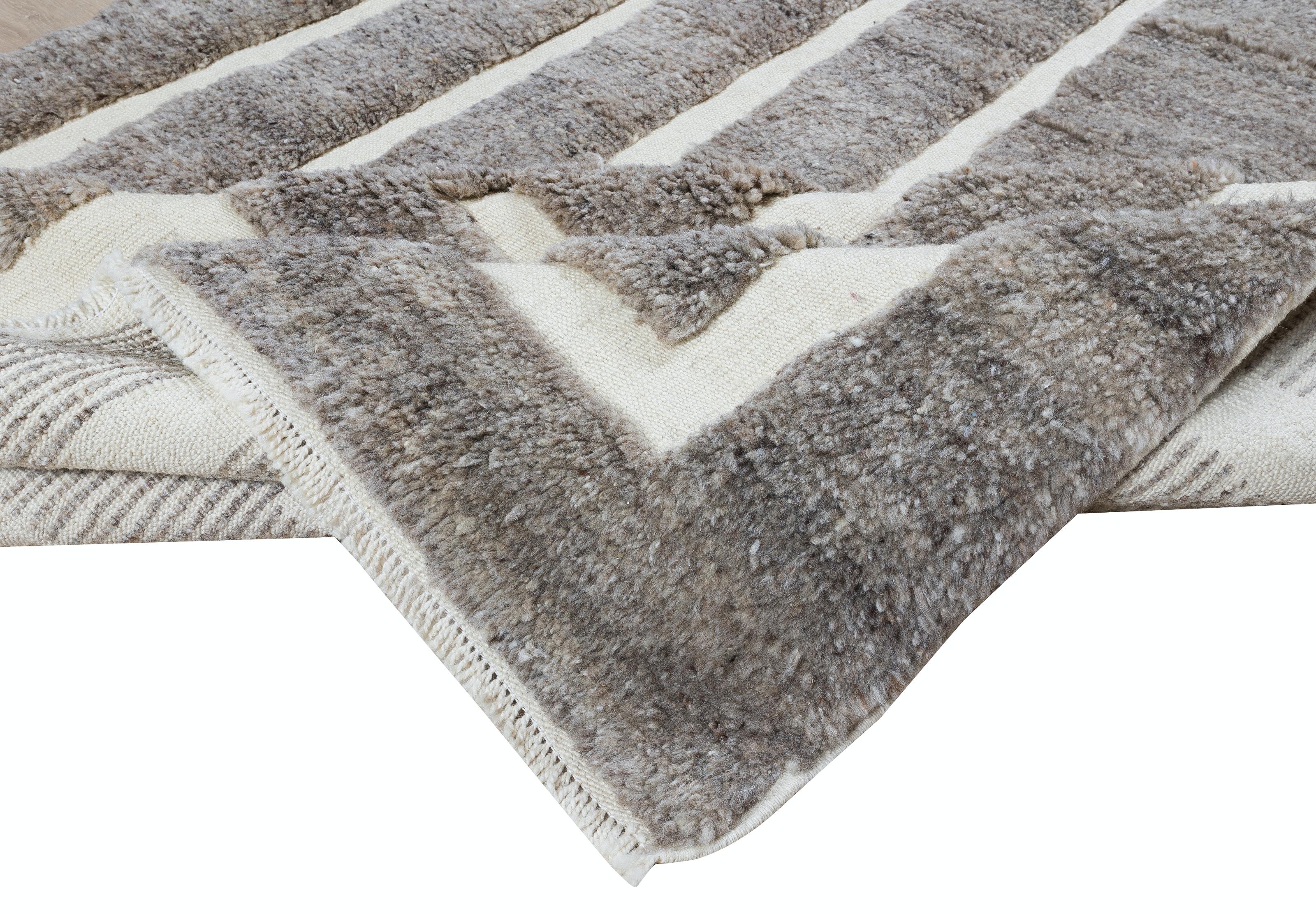 Turkish 6x9 ft Modern Handmade Tulu Rug in Gray, 100% Wool, Made-to-Order, Customizable For Sale