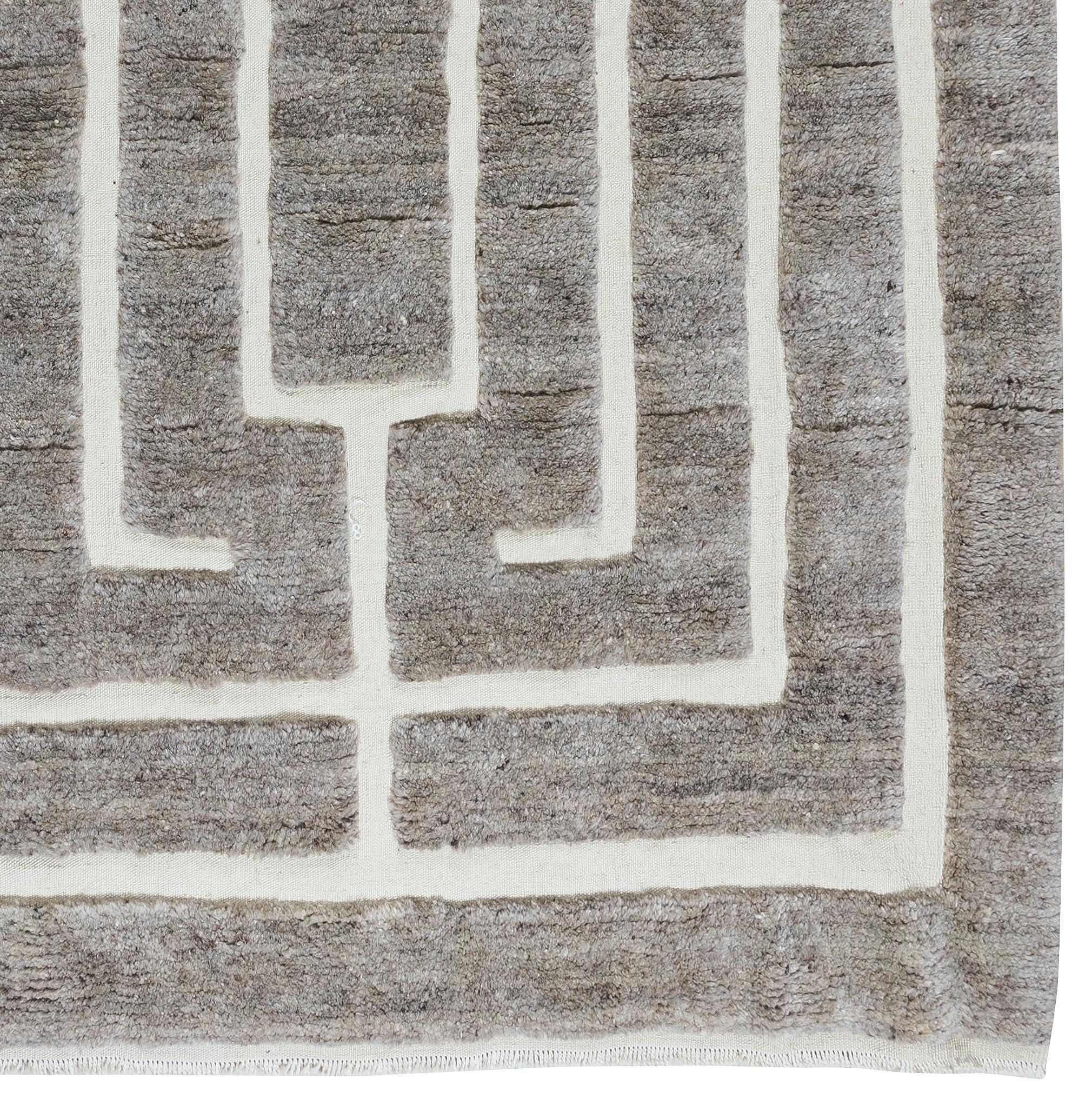 6x9 Fuß Moderner handgefertigter Tulu-Teppich in Grau, 100 % Wolle, auf Bestellung gefertigt, anpassbar im Angebot 1