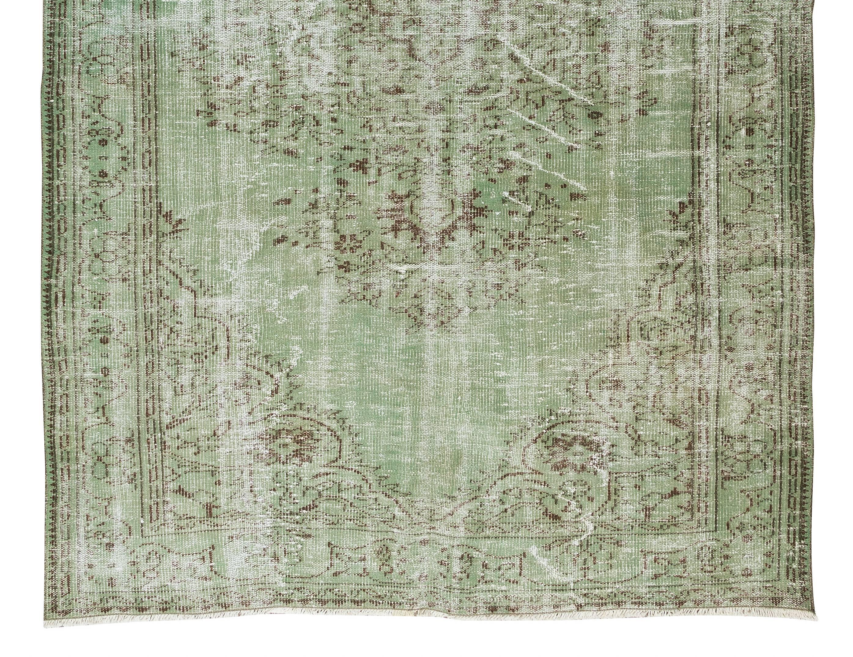 Modern Light Green Wool Floor Rug, Hand Knotted Anatolian Vintage Carpet In Good Condition In Philadelphia, PA
