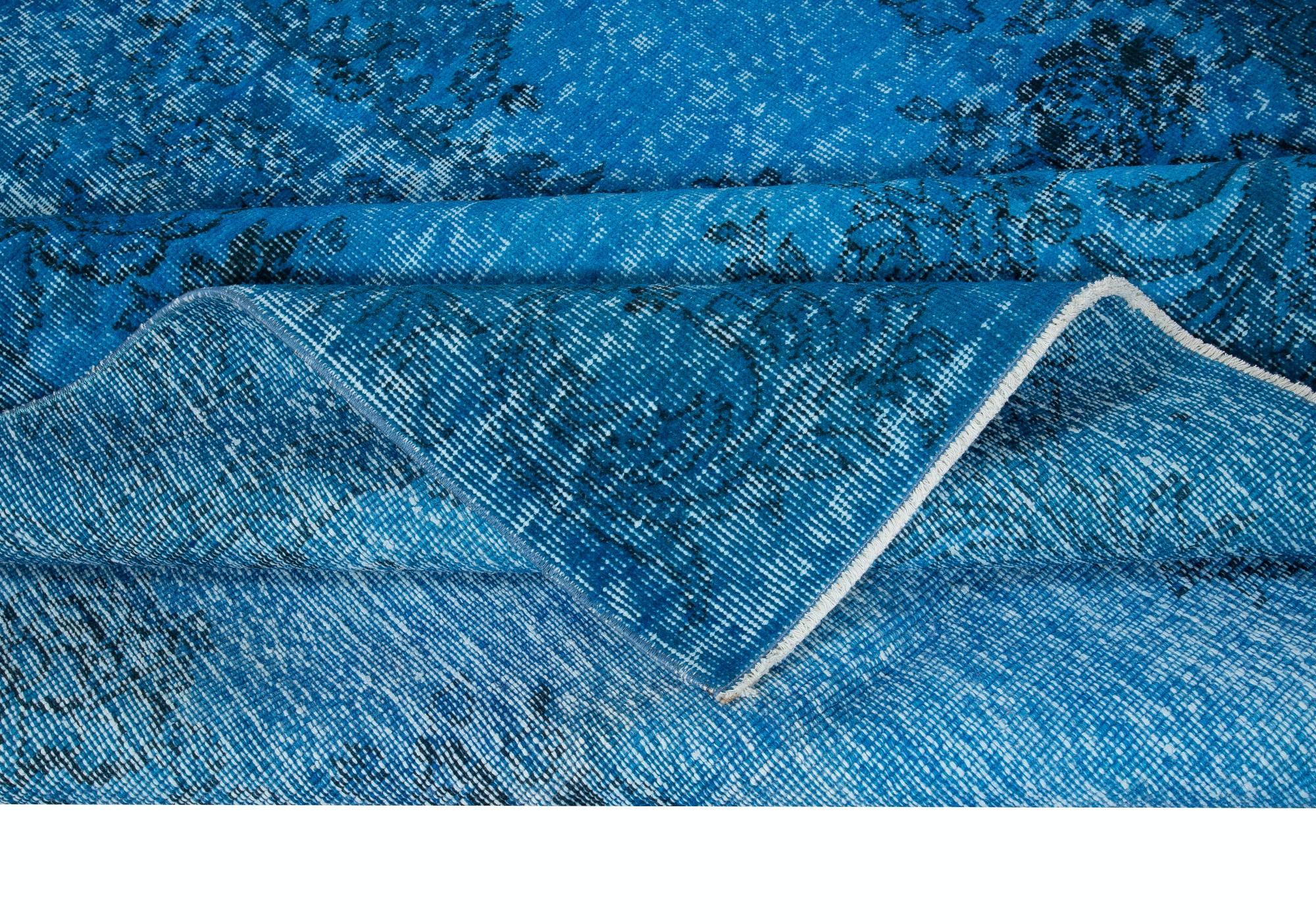Modern 6x9 Ft Ocean Blue Handmade Turkish Rug for Living Room, Bedroom, Dining Room For Sale