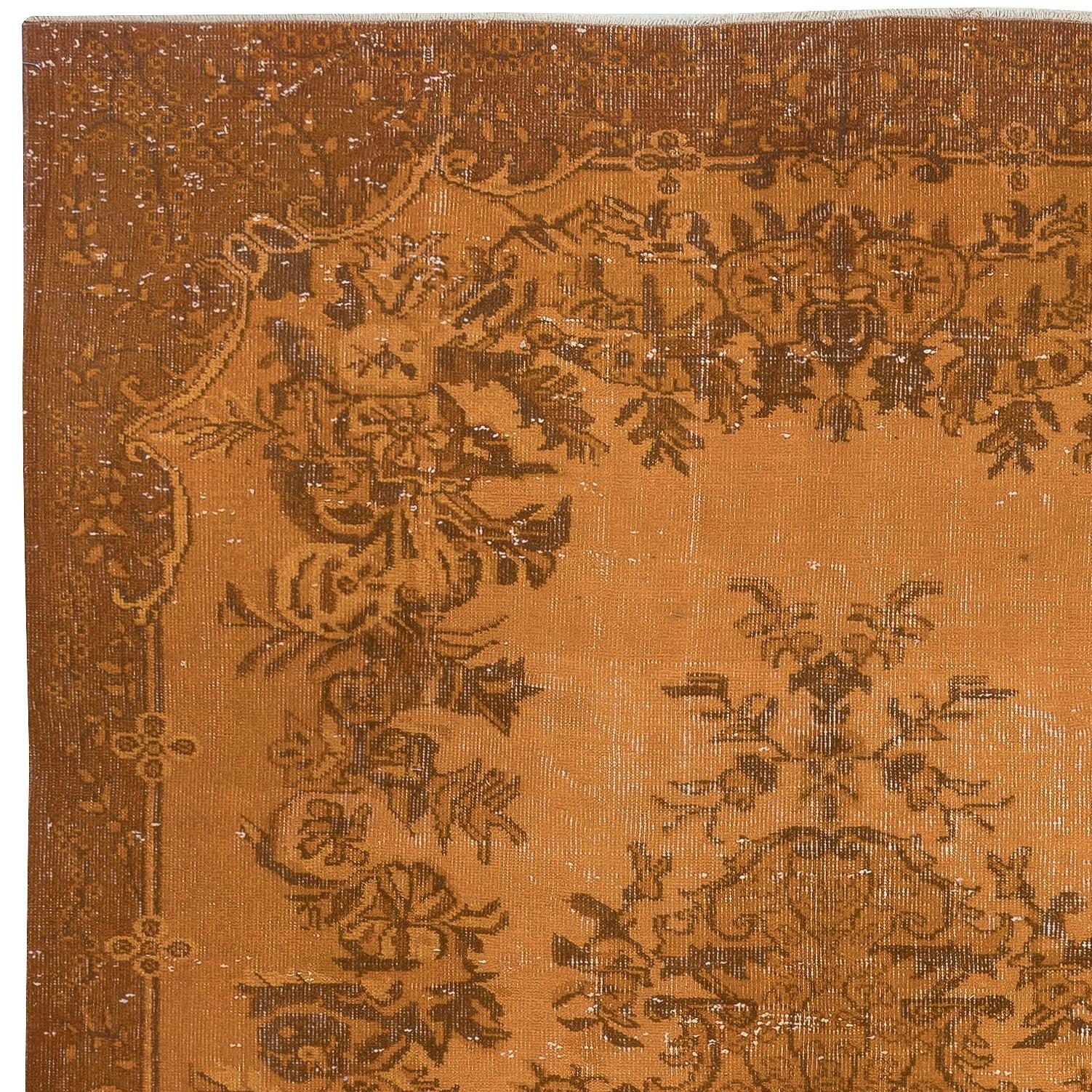 Handgefertigter 6x9 Ft Orangefarbener Teppich aus der Türkei. Dekorativer Medaillon-Design-Teppich (Türkisch) im Angebot