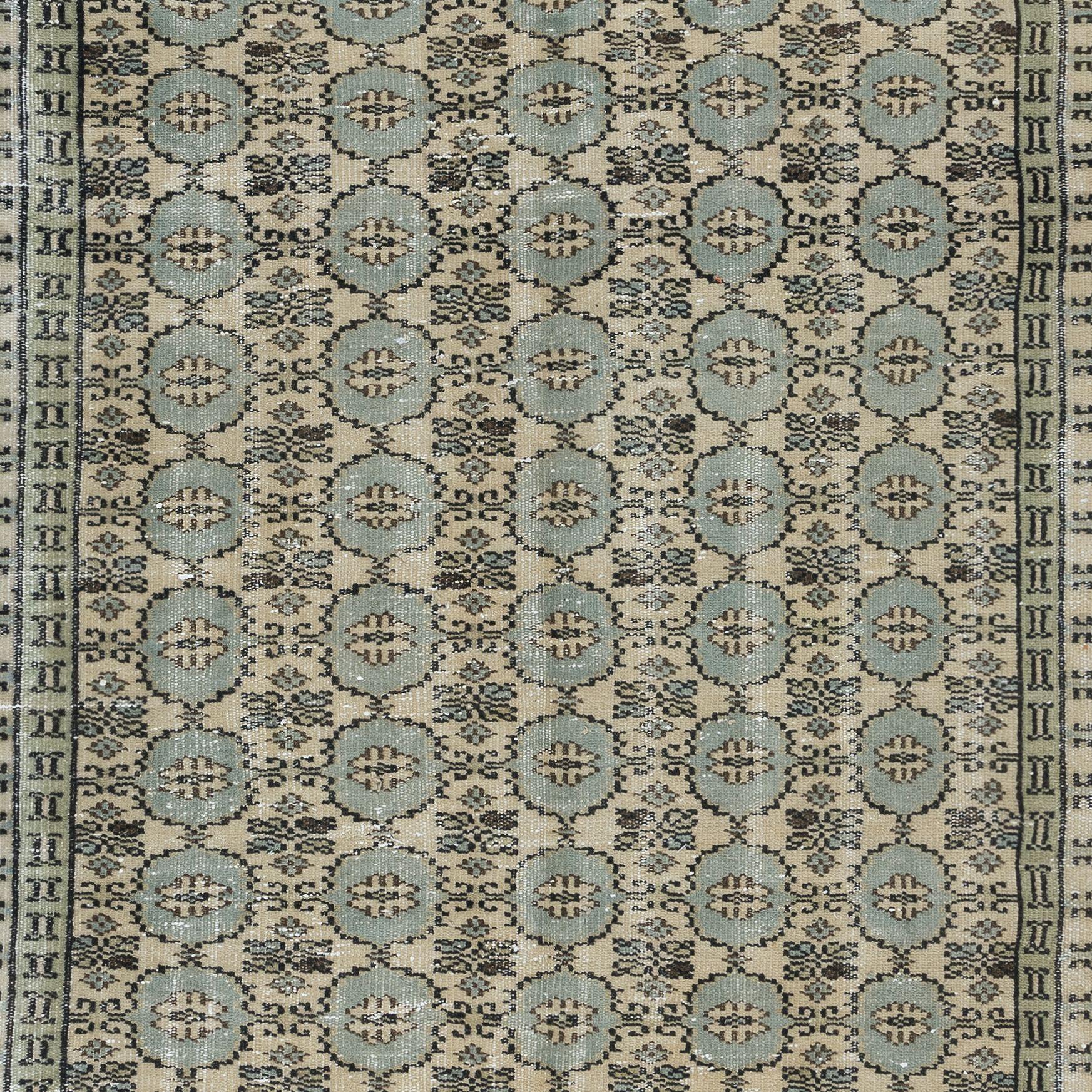 6x9 Ft handgefertigter Anatolischer Oushak-Teppich im Vintage-Stil für Landhaus- und Rustikales Dekor im Zustand „Gut“ im Angebot in Philadelphia, PA