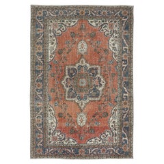 6x9 Ft Vintage Turkish Wool Tribal Rug, Handmade Village Carpet with Medallion (tapis de village fait à la main avec médaillon)