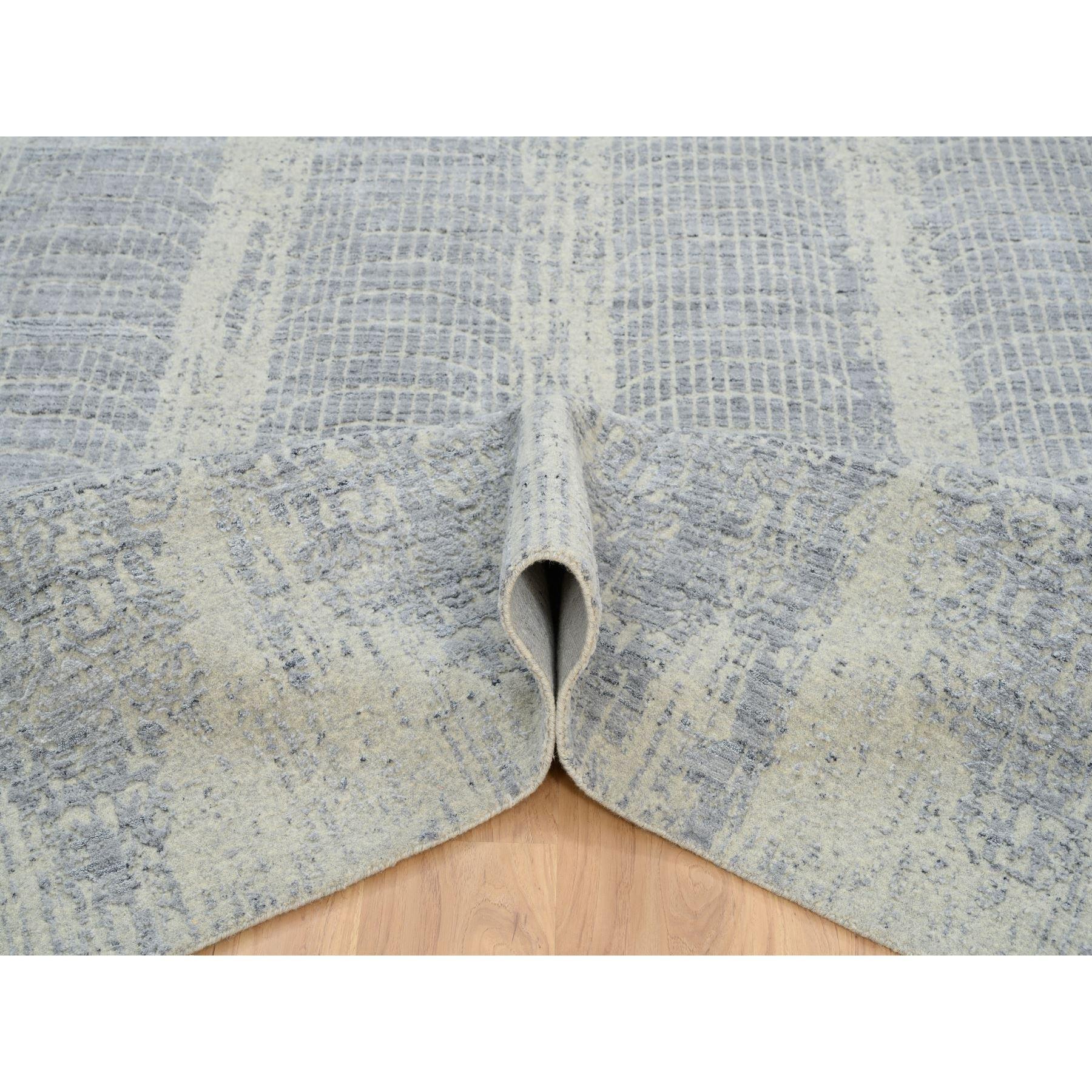 6'x9' Gris, Jacquard tissé à la main, laine et soie végétale, tapis Neuf - En vente à Carlstadt, NJ