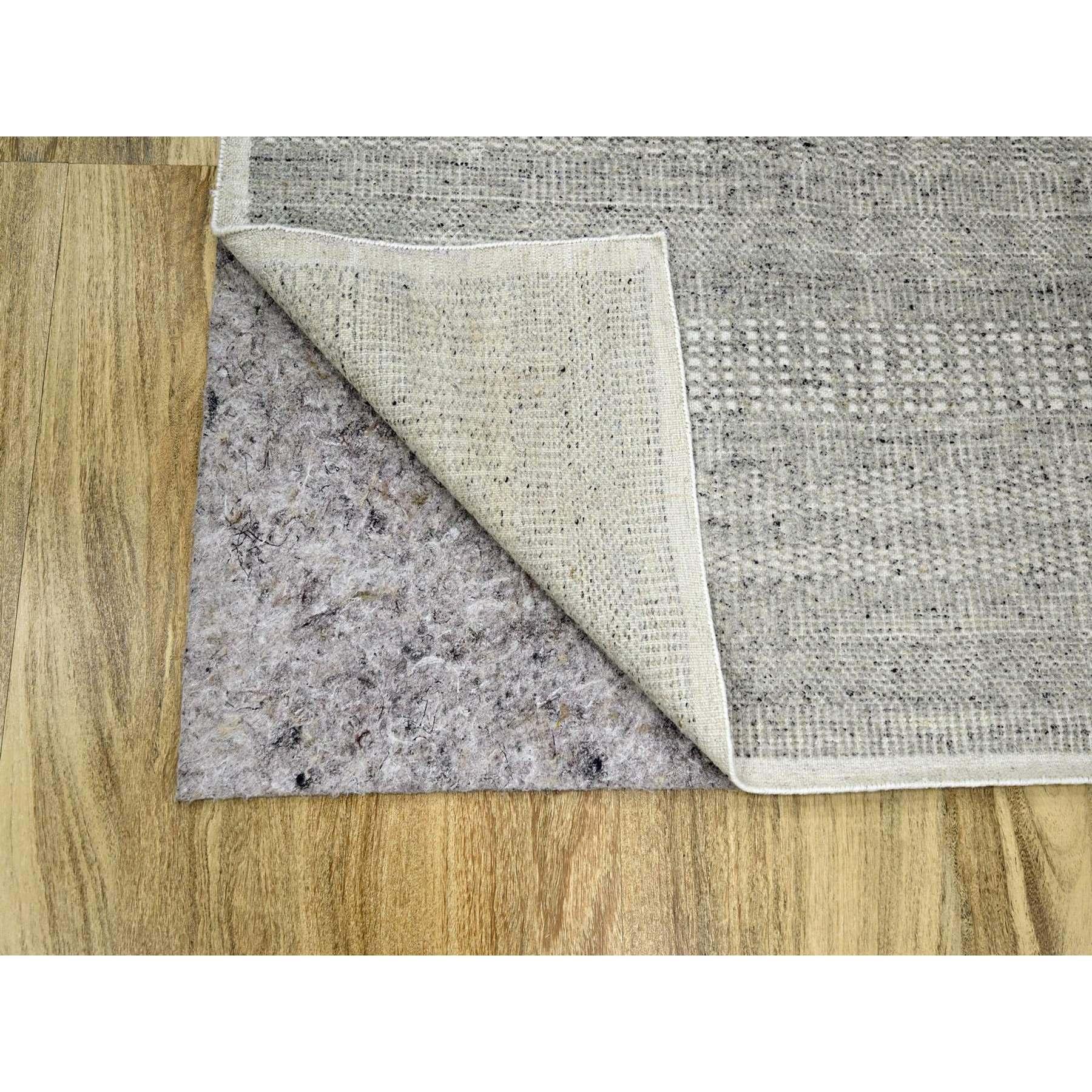 Indiano 6'x9' Tappeto grigio ossidato e con disegno di erba invecchiata annodato a mano in pura lana in vendita