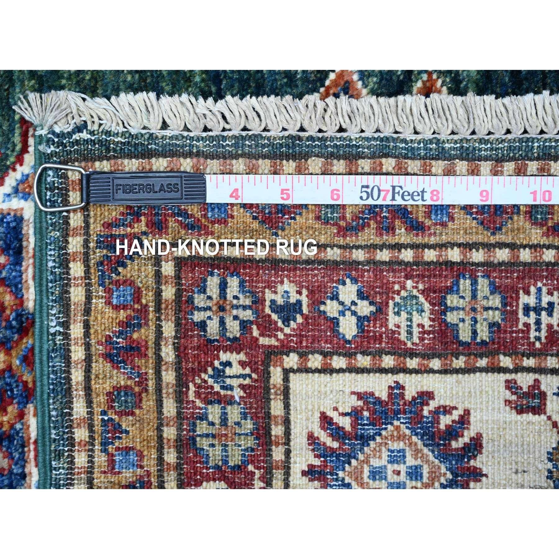 6'x9' Tapis d'Orient Super Kazak Tribal Medallions en laine, noué à la main, vert Neuf - En vente à Carlstadt, NJ