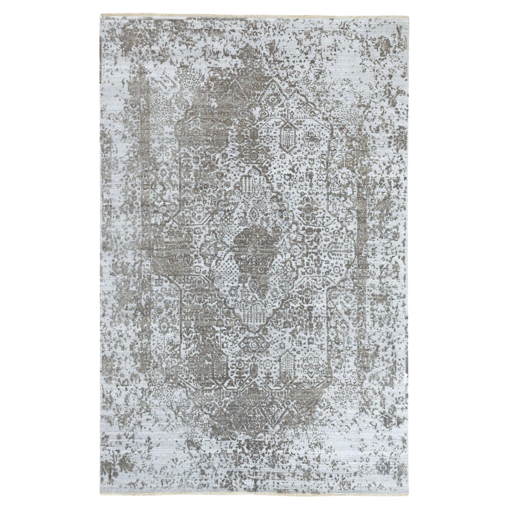 6
x9
 Grey Broken Persian Design Wool And Silk Hand Knotted Oriental Rug