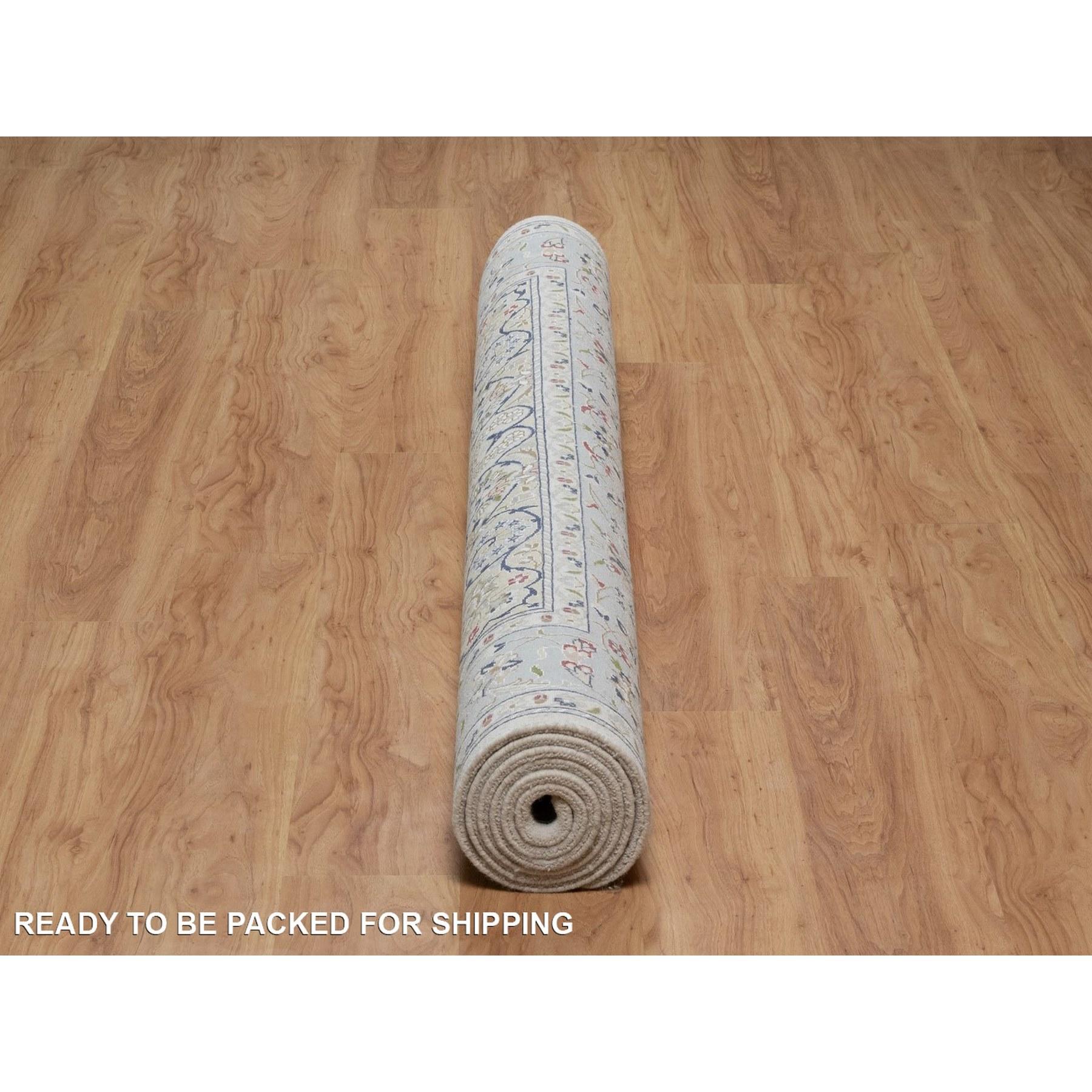 6'x9' Ivory 250 KPSI Nain Flower Design Hand Knotted Wool and Silk Soft Rug For Sale 2