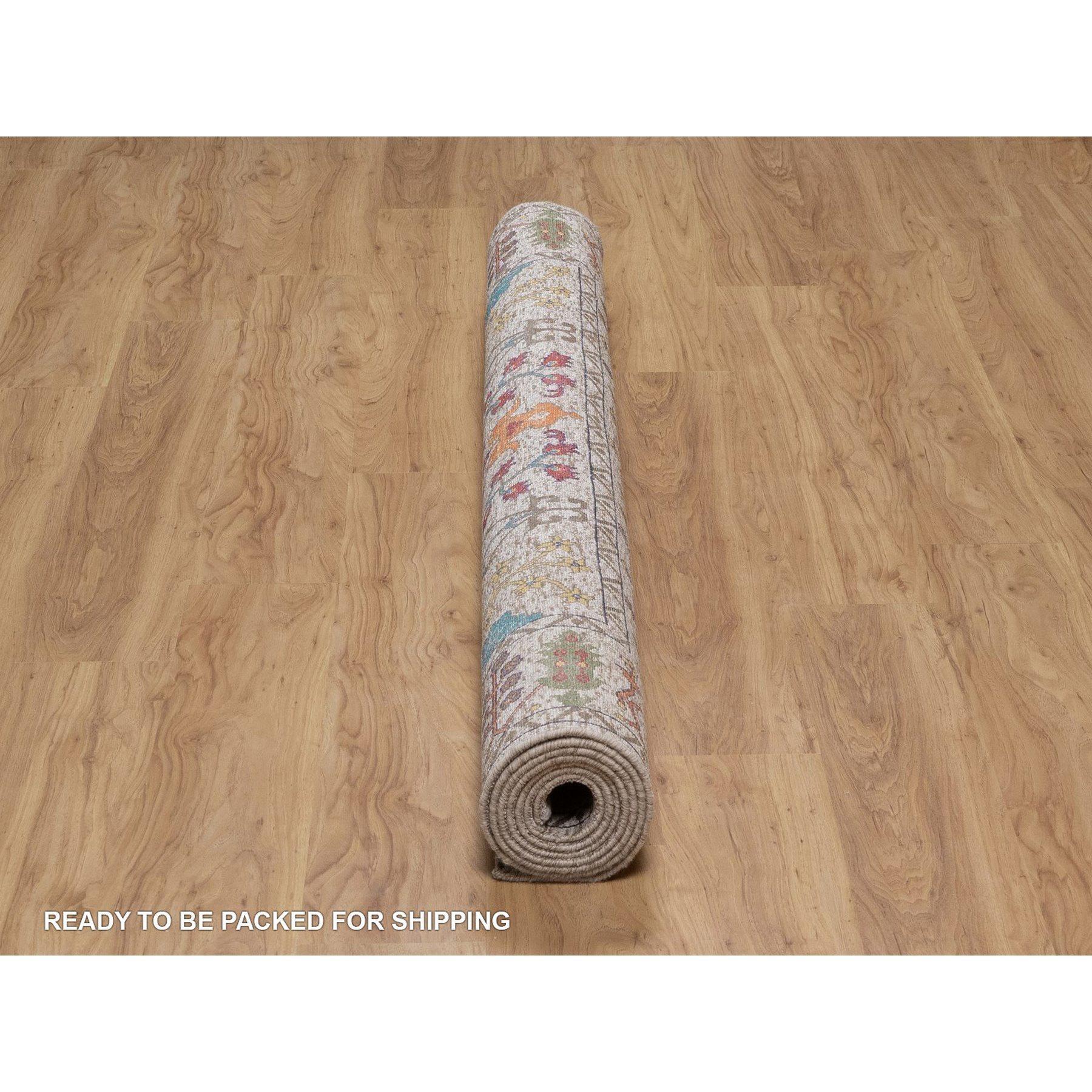 6'x9' Ivory-Brown Vase Design Silk and Textured Wool Hand Knotted Rug en venta 2