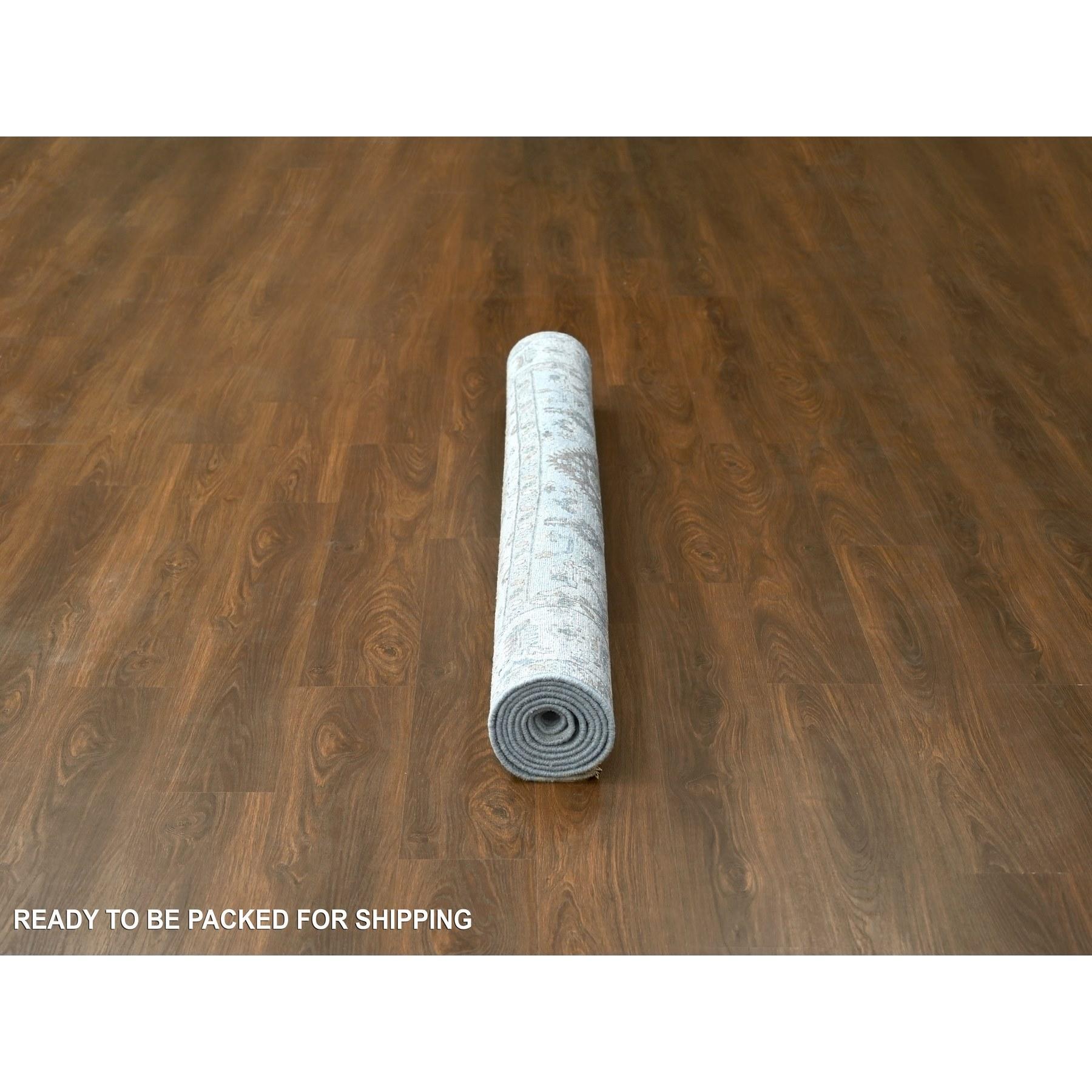 6'x9' Misty Grauer handgeknüpfter, dicht gewebter Teppich aus reiner Wolle mit Karajeh-Design im Zustand „Neu“ im Angebot in Carlstadt, NJ