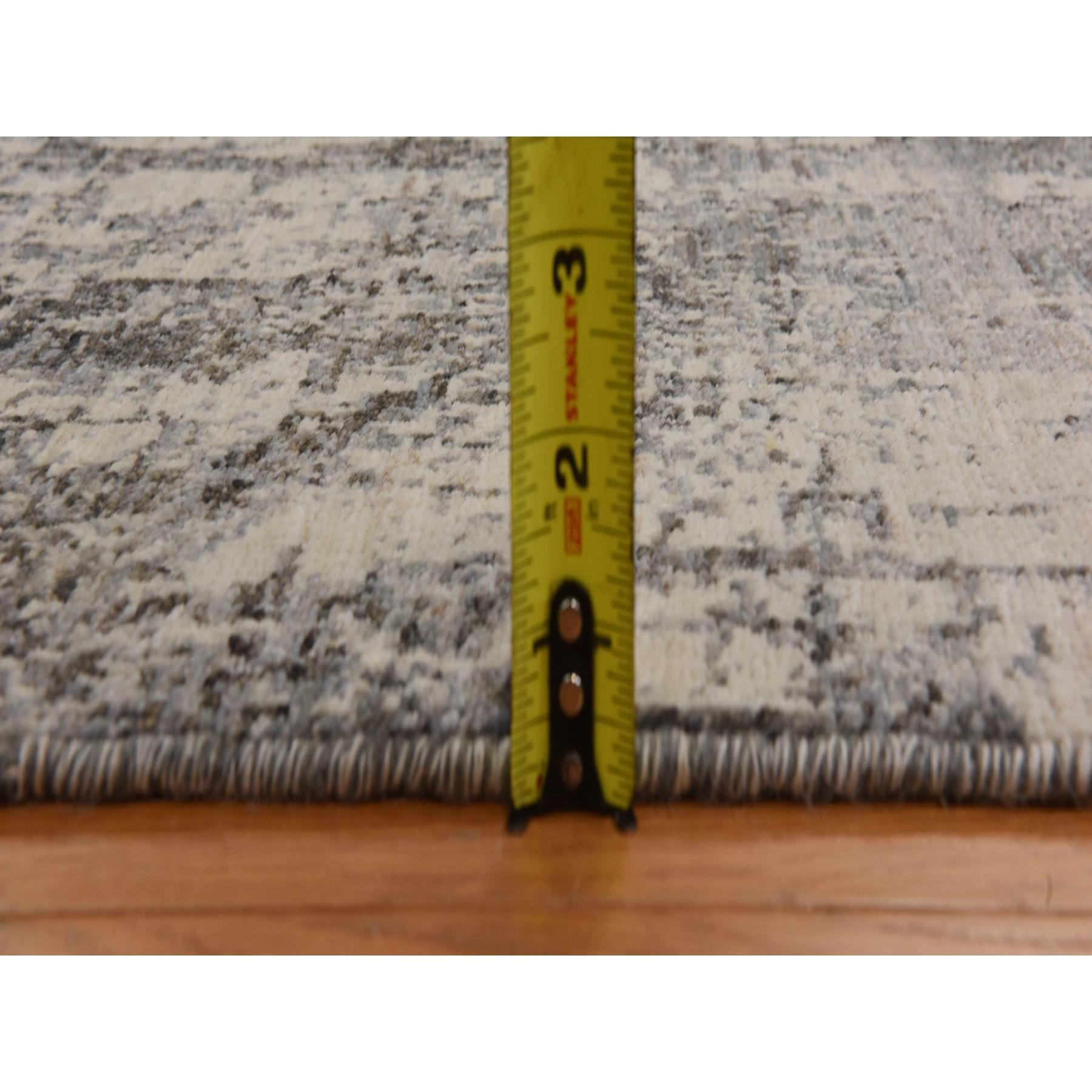 6'x9' Oyster Gray Fossil Design Weich im Griff 100% Wolle Handgeknüpft Teppich im Angebot 1