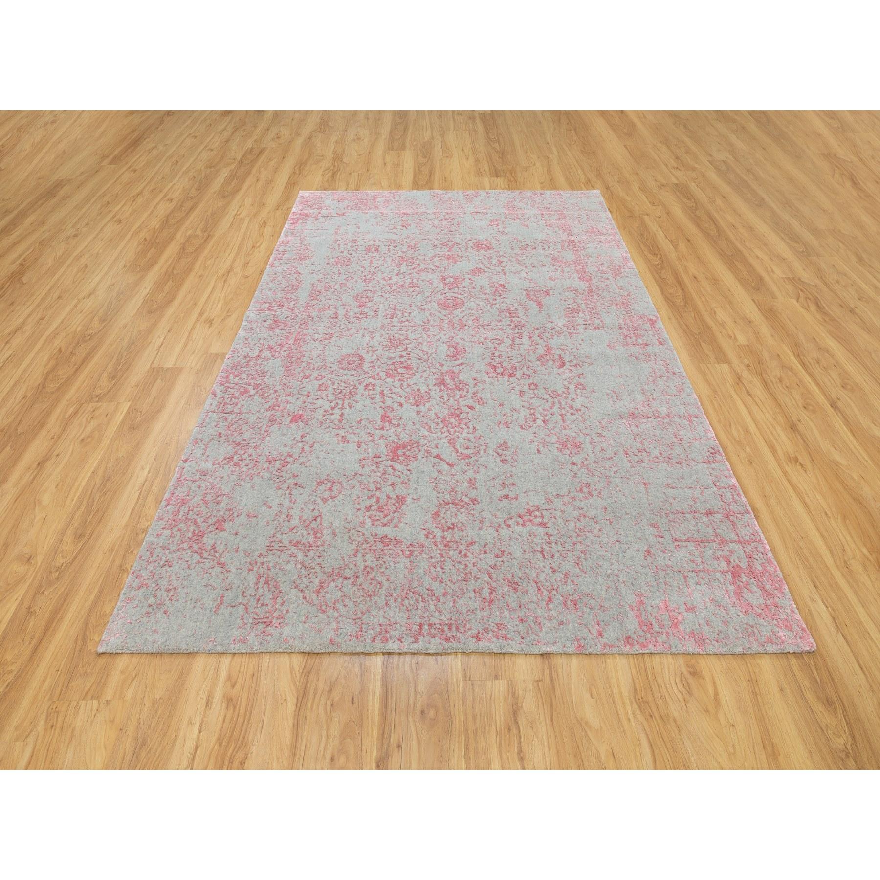 Medievale Tappeto rosa 6'x9' lavorato a mano in lana jacquard e seta artistica con design all over in vendita